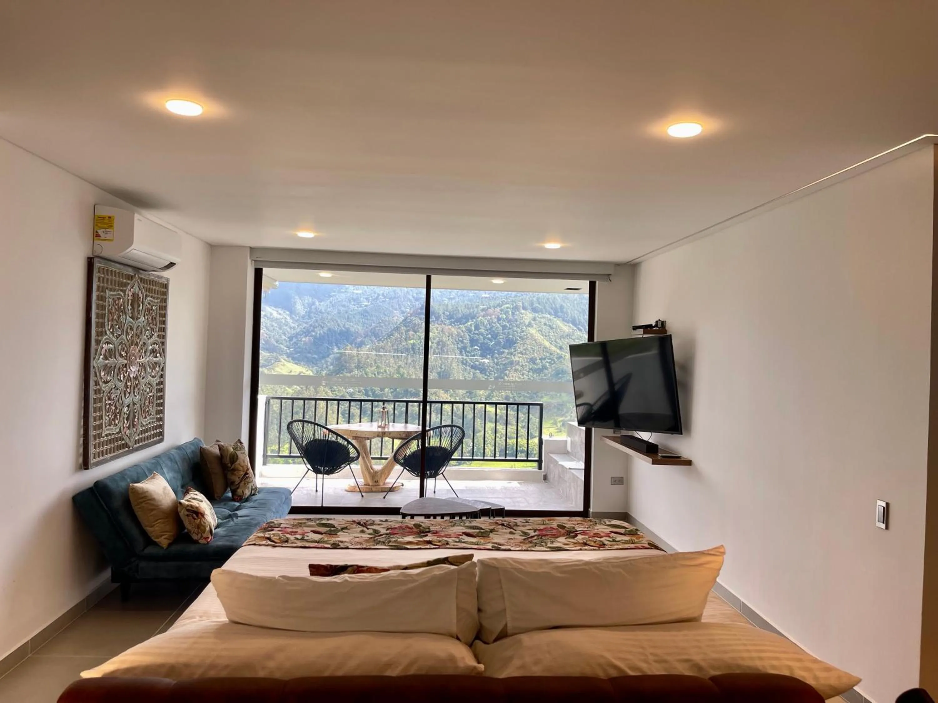 Photo of the whole room, Bed in Hotel El Mirador del Cocora
