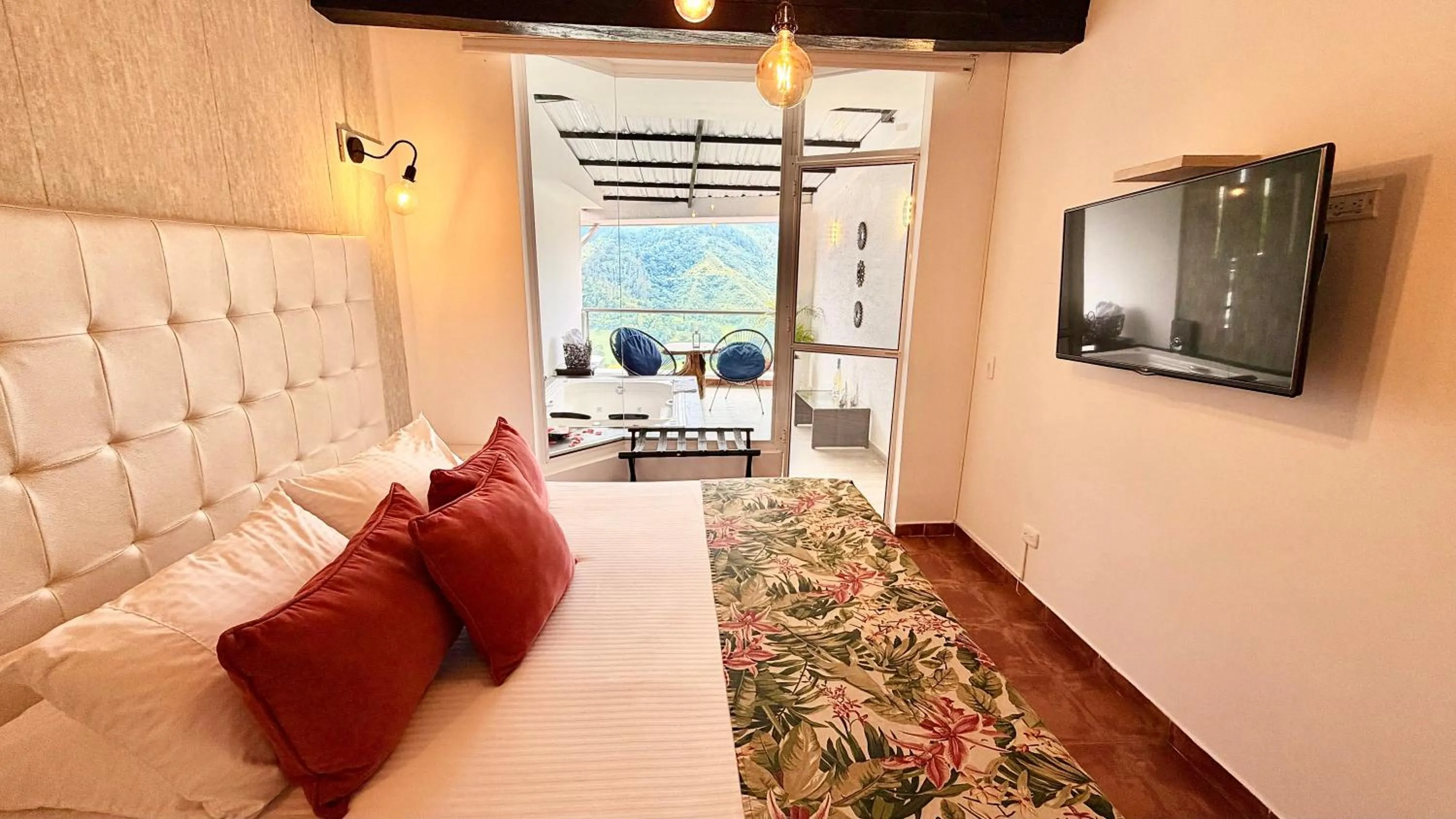 Photo of the whole room in Hotel El Mirador del Cocora