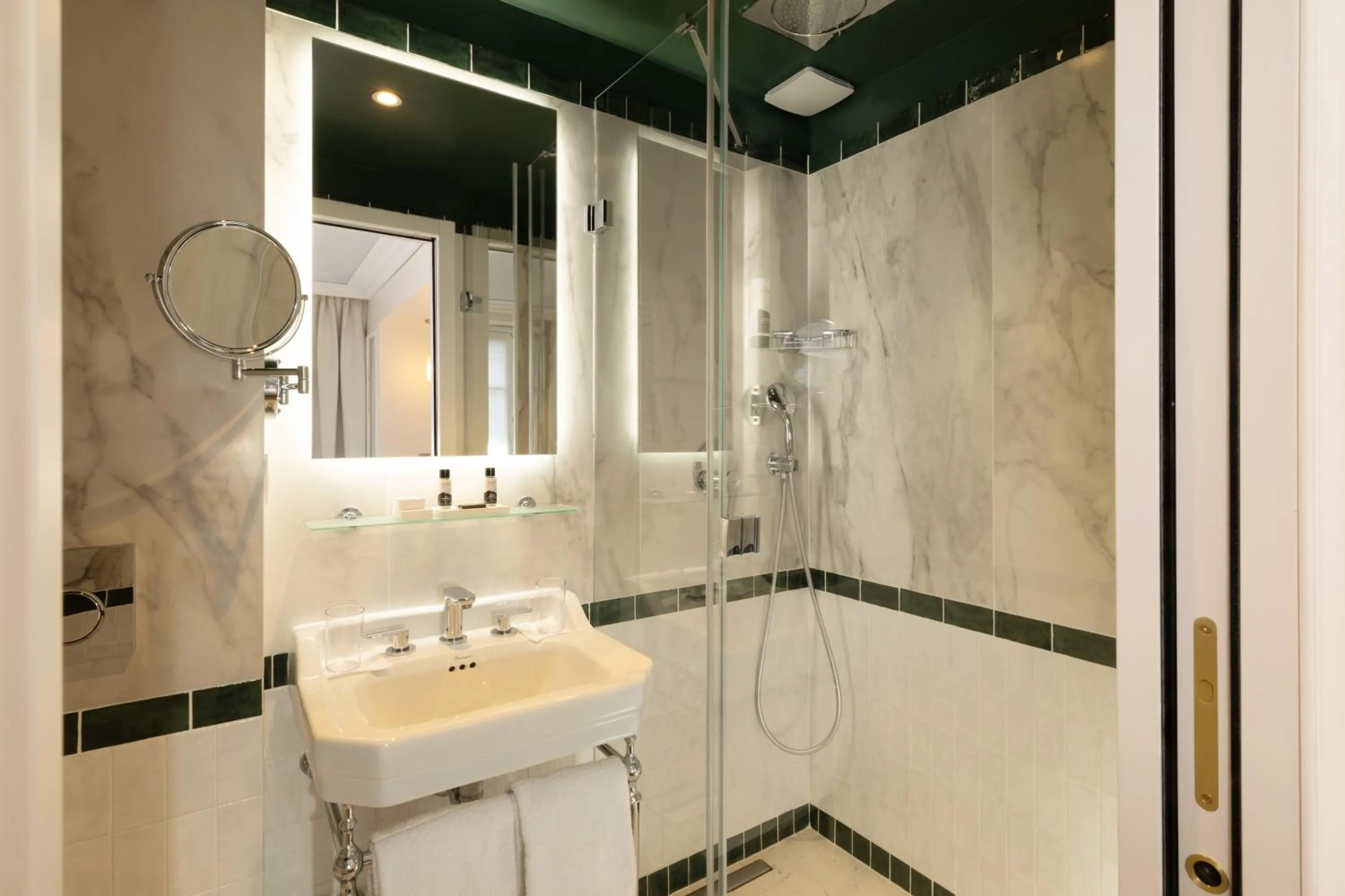 Bathroom in Almarine Eiffel Hotel & Spa by Malone