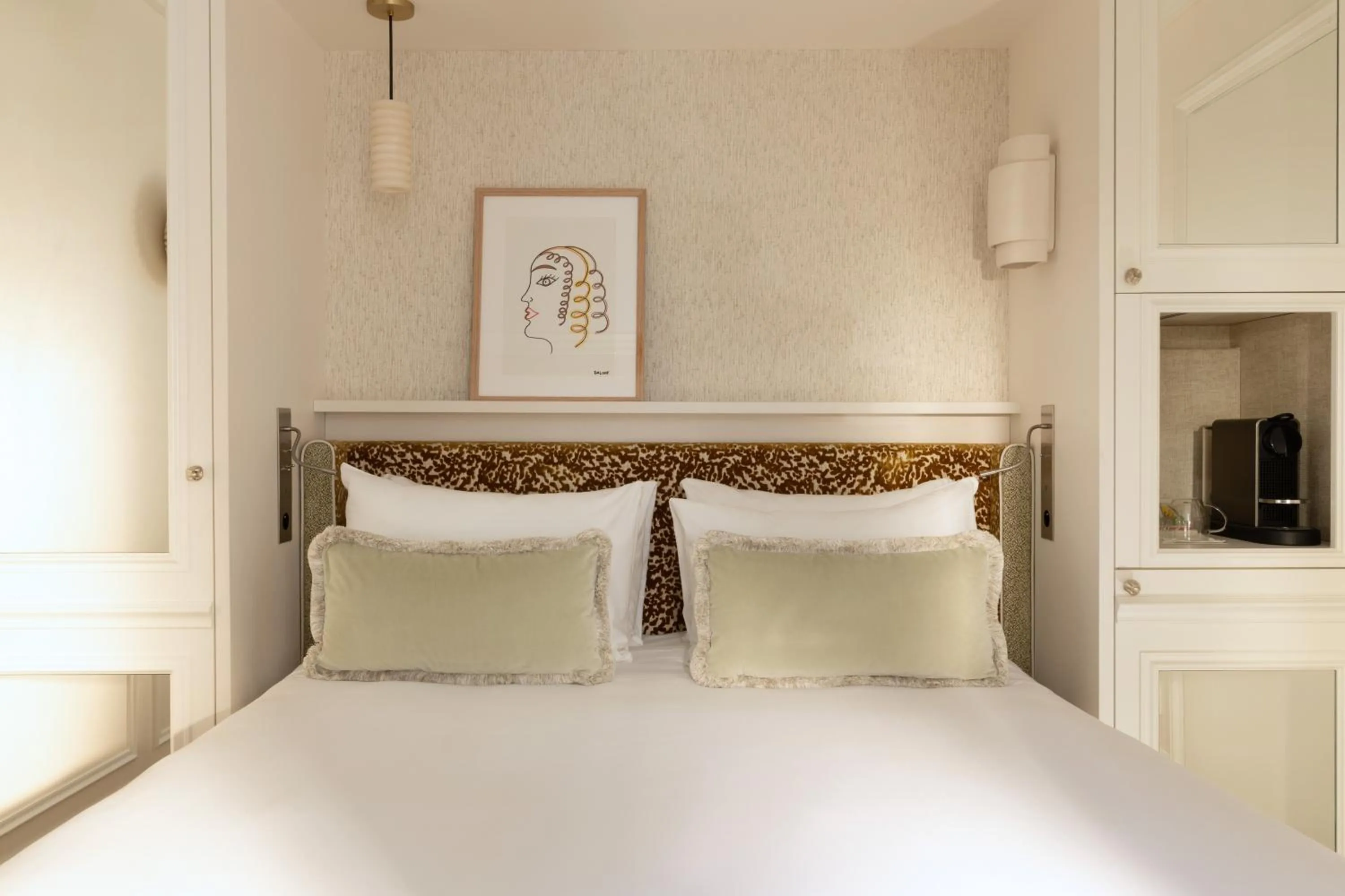 Bedroom, Bed in Almarine Eiffel Hotel & Spa by Malone