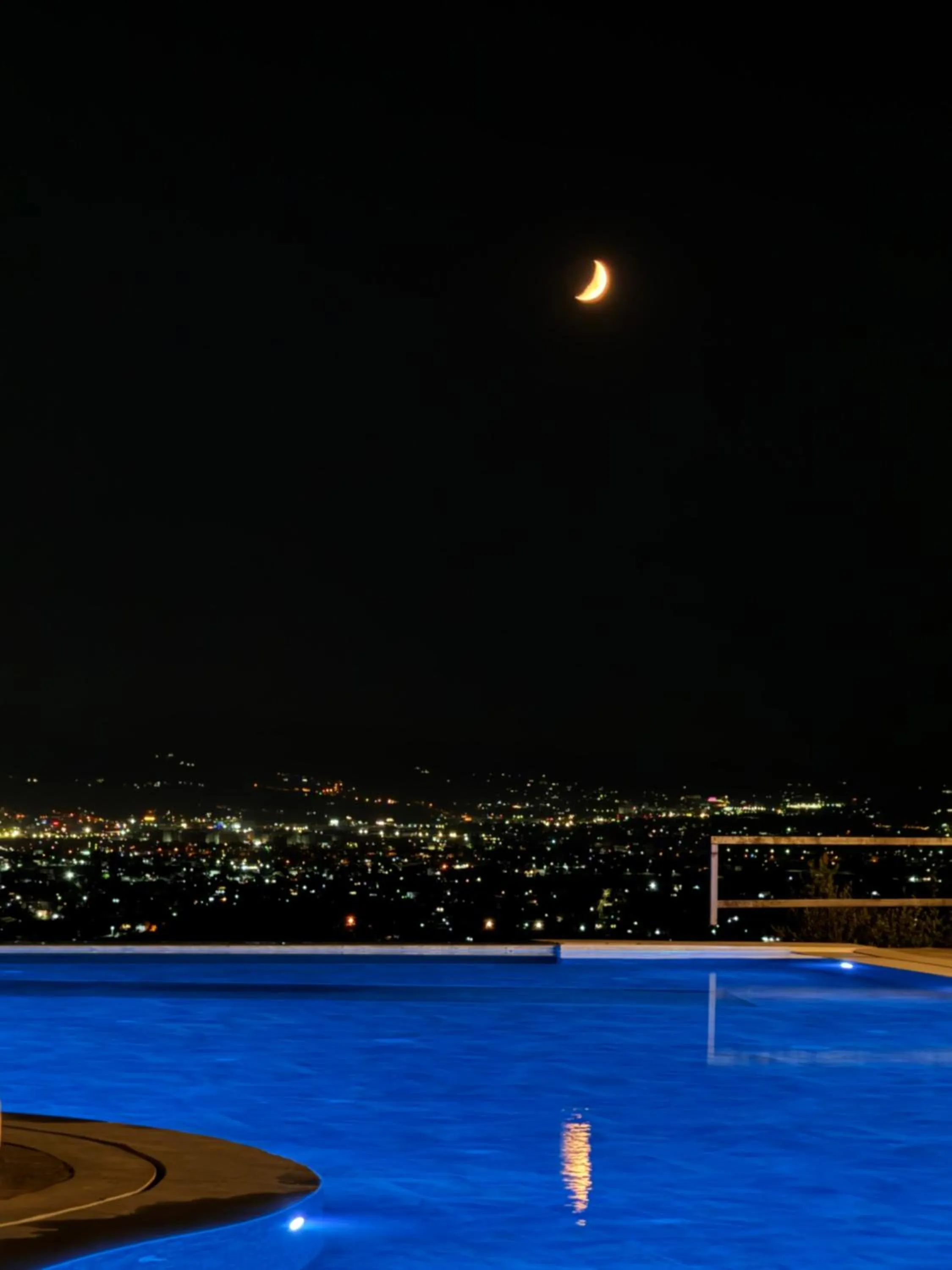 Swimming pool in Chateau Fasel