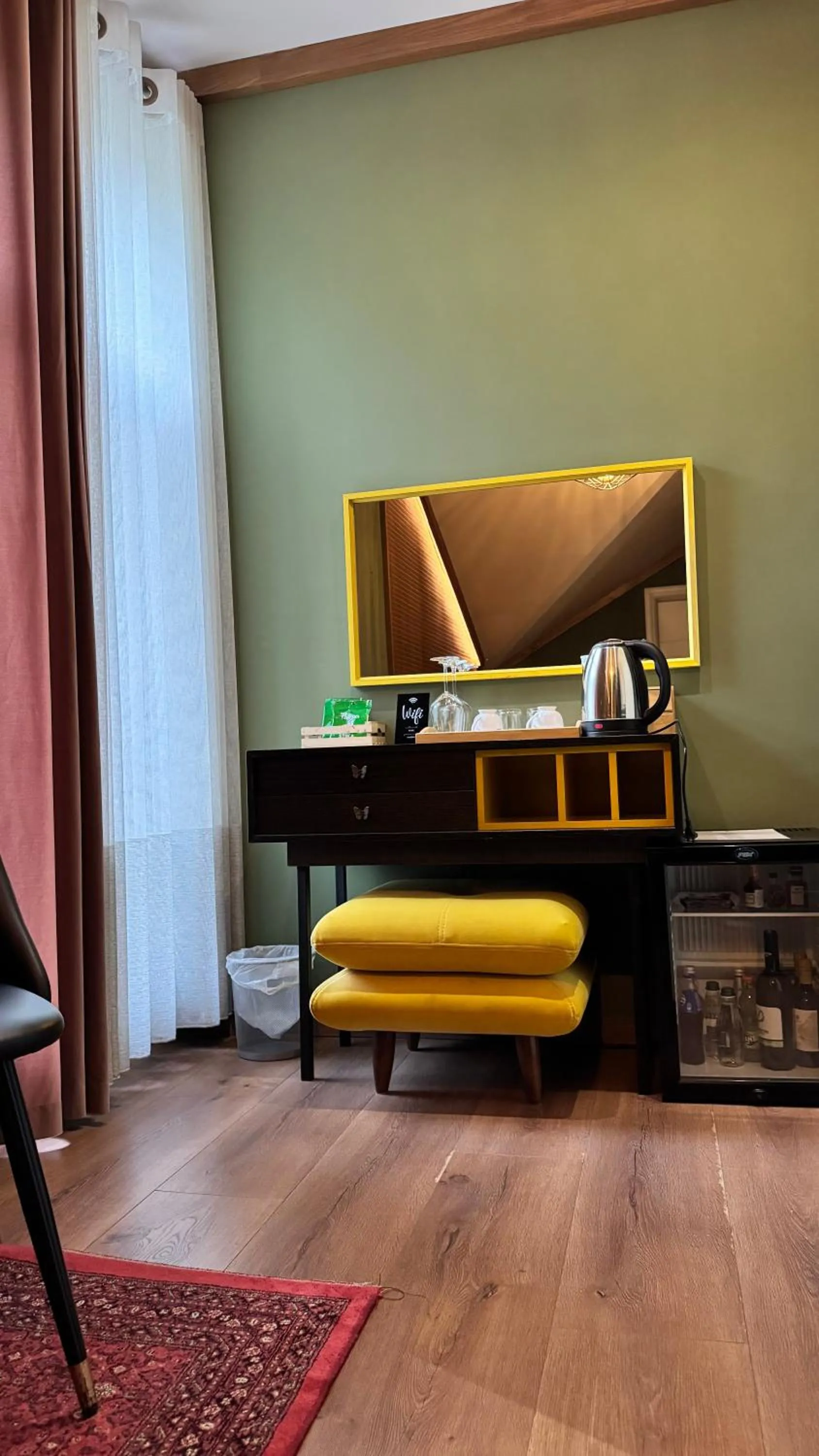 Coffee/tea facilities in Chateau Fasel