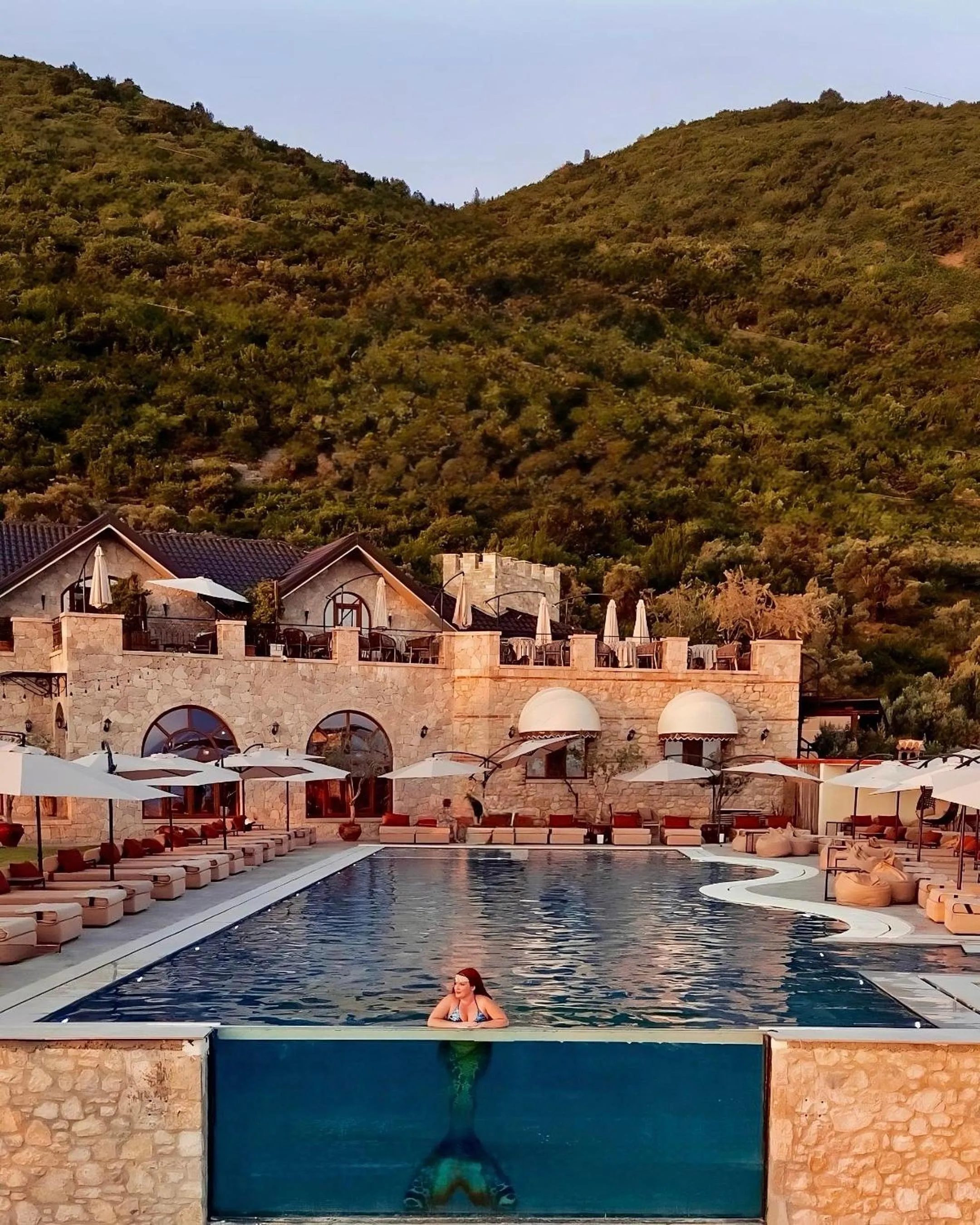 Property building in Chateau Fasel