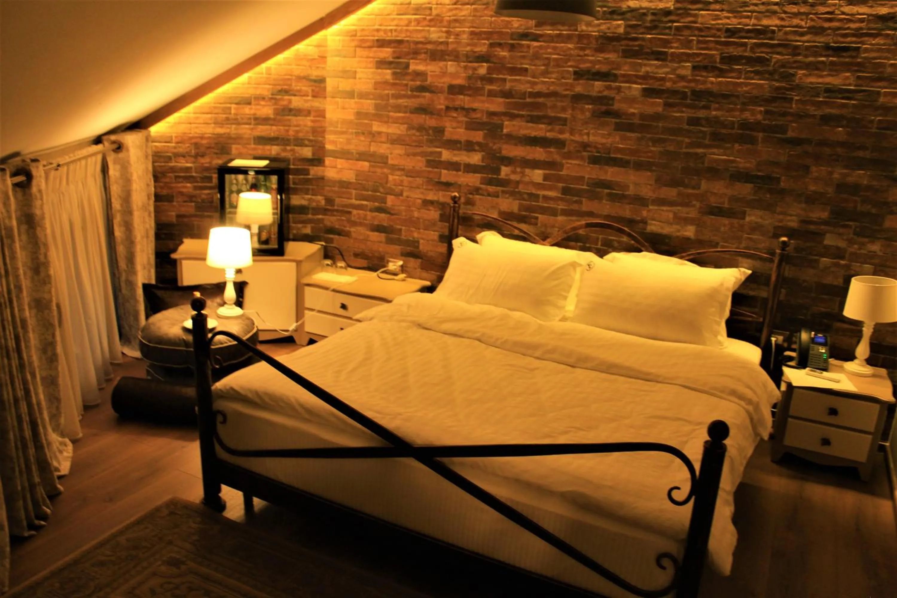 Bedroom, Bed in Chateau Fasel