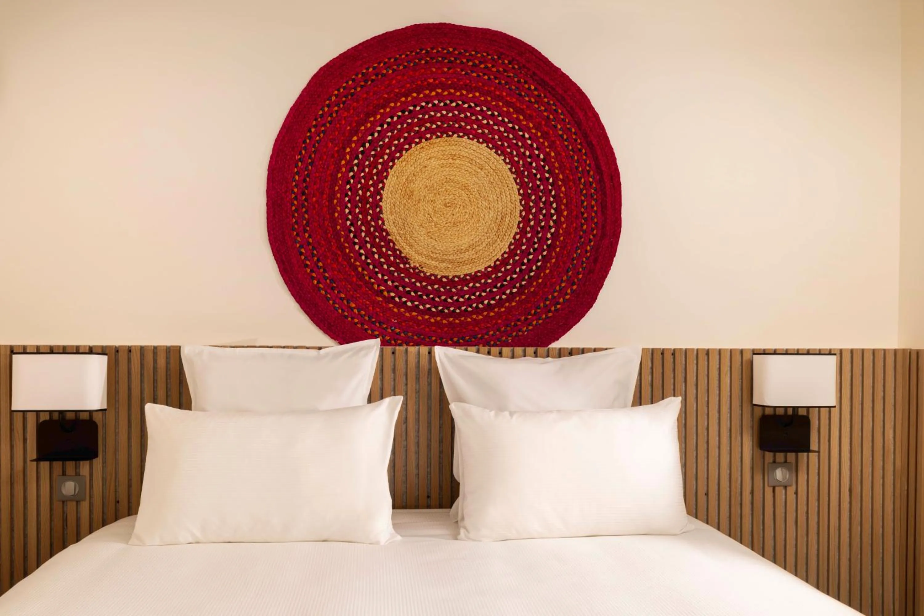 Bed in Korner Louvre