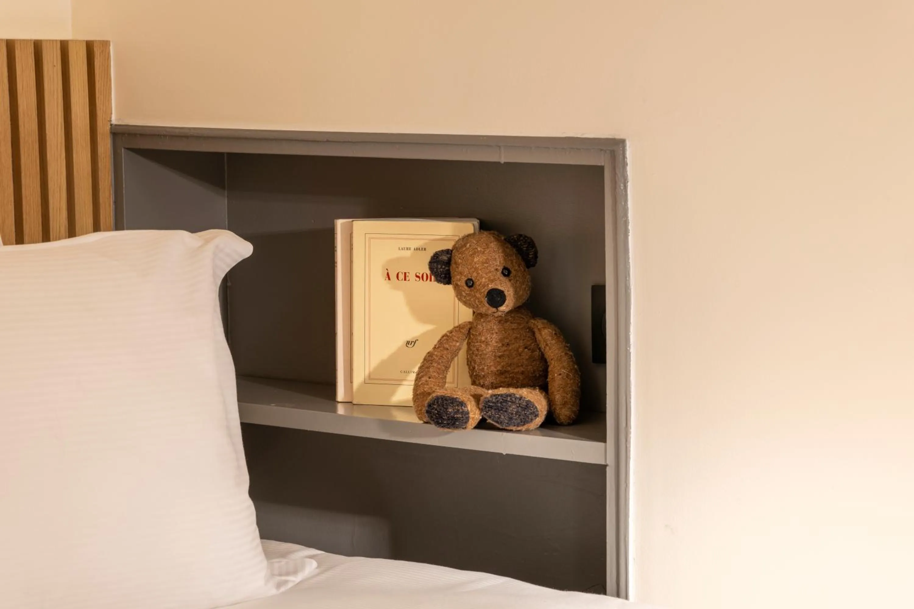 Decorative detail, Bed in Korner Louvre