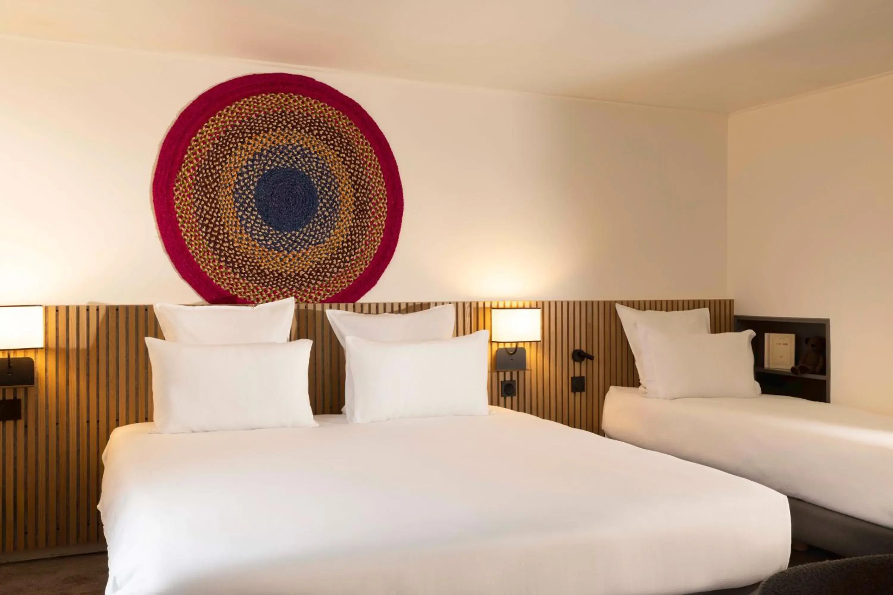 Deluxe Triple Room in Korner Louvre Deluxe Triple Room in Korner Louvre