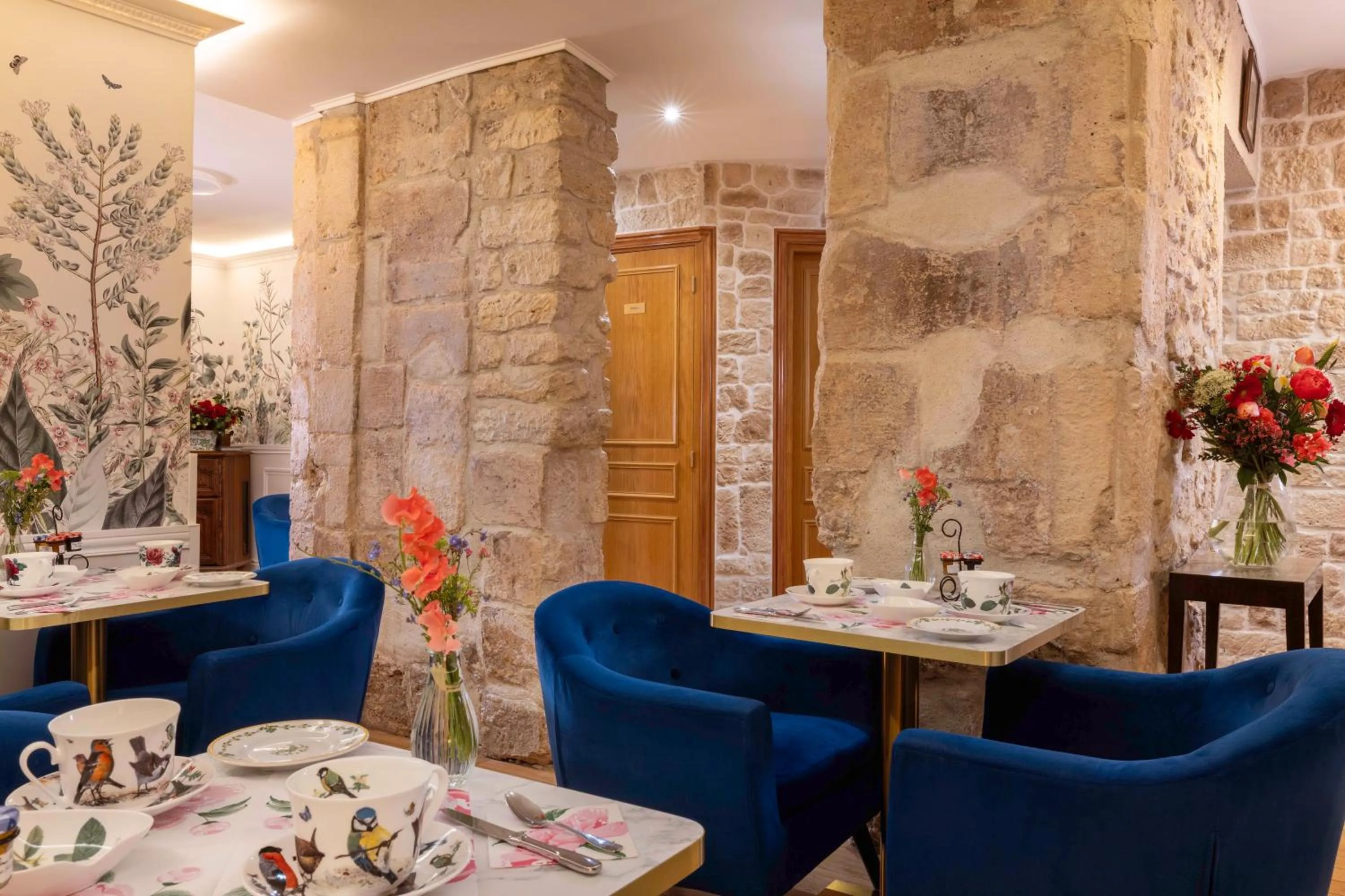 Breakfast in Relais Hôtel du Vieux Paris