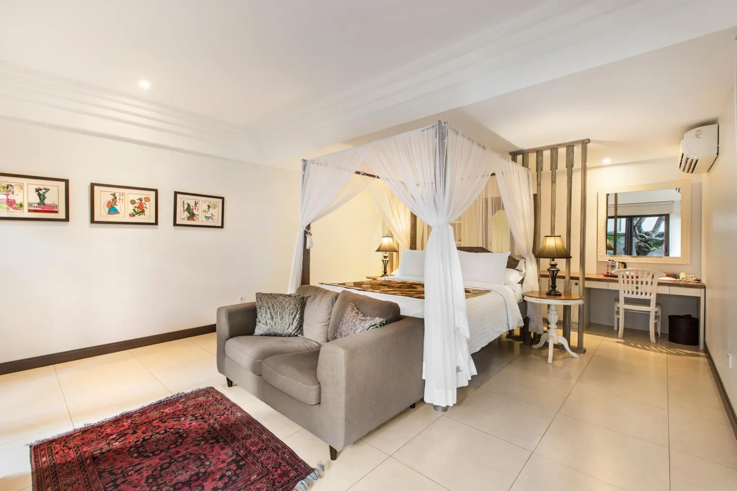 Bed in Villa Pantai Karang