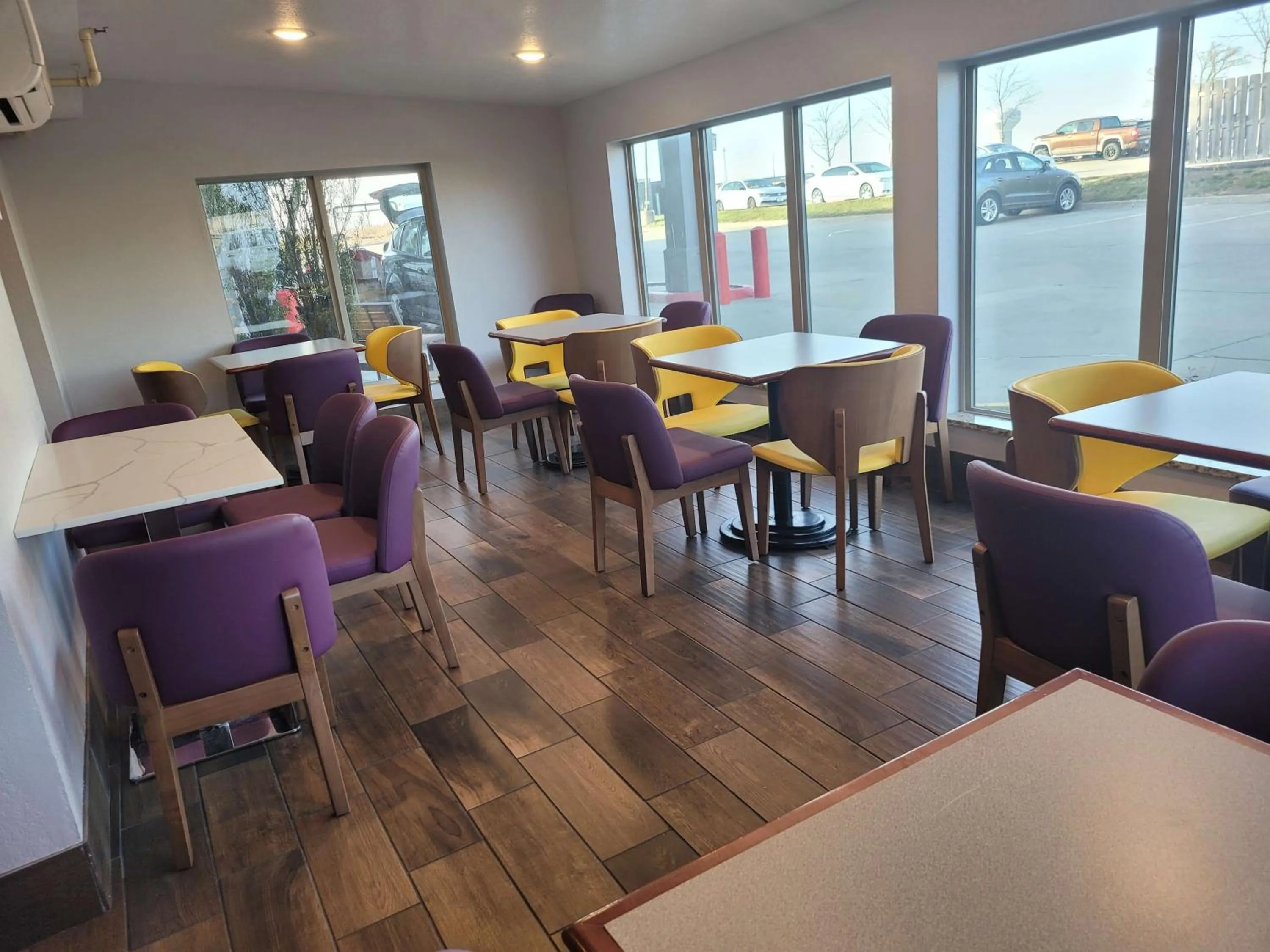 Breakfast in Best Western Plus Altoona Inn