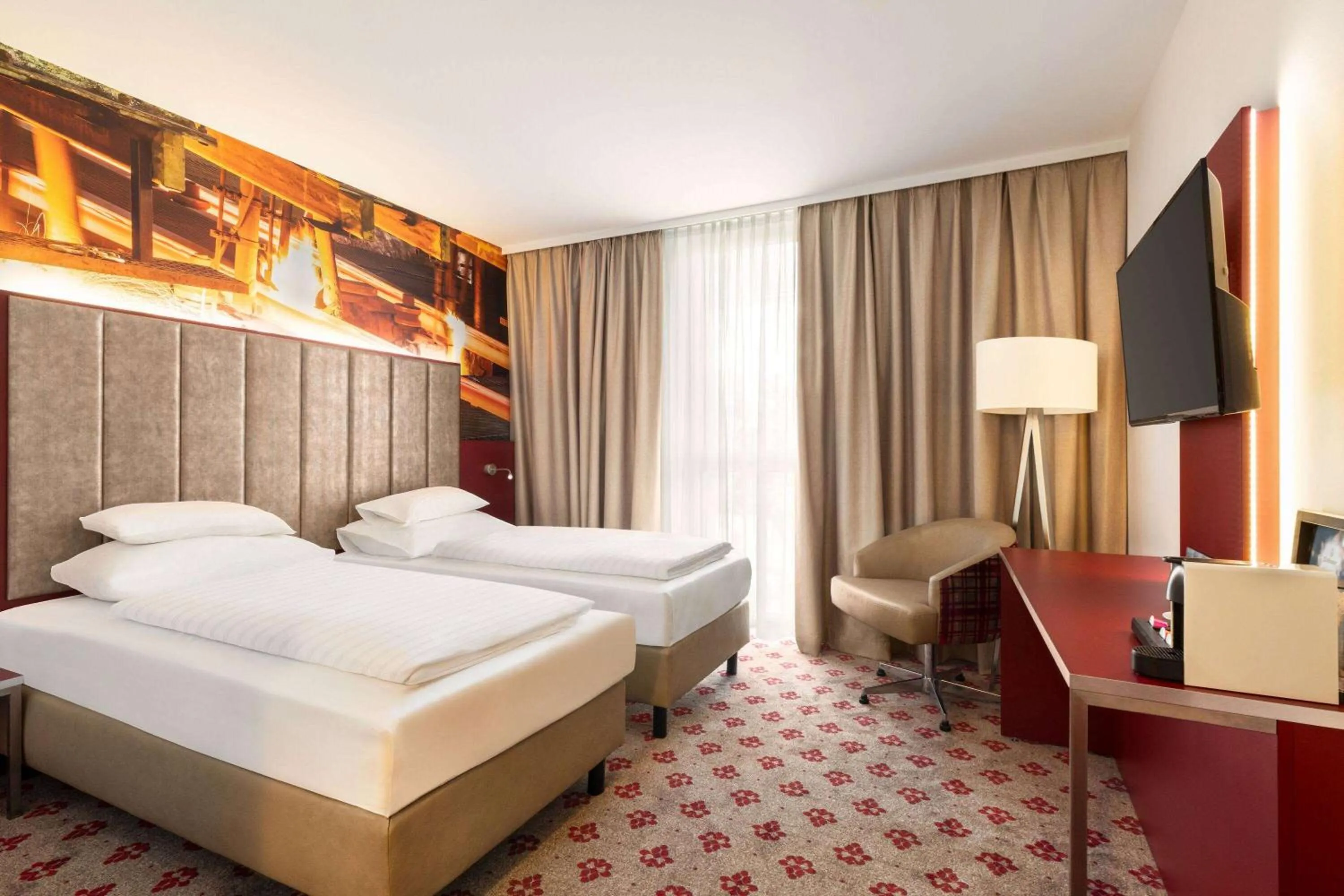 Photo of the whole room in Amedia Linz, Trademark Collection by Wyndham