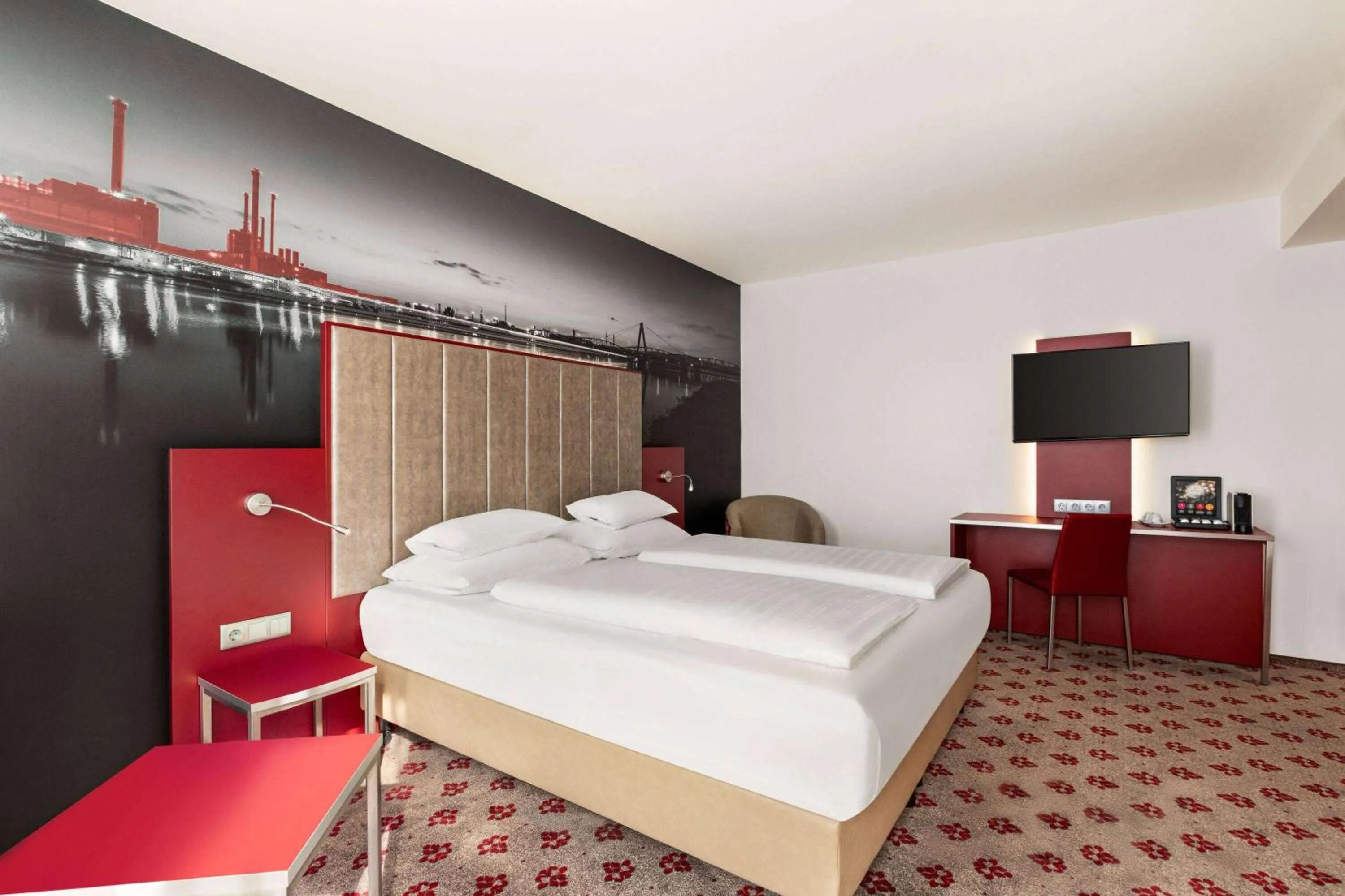 Photo of the whole room in Amedia Linz, Trademark Collection by Wyndham