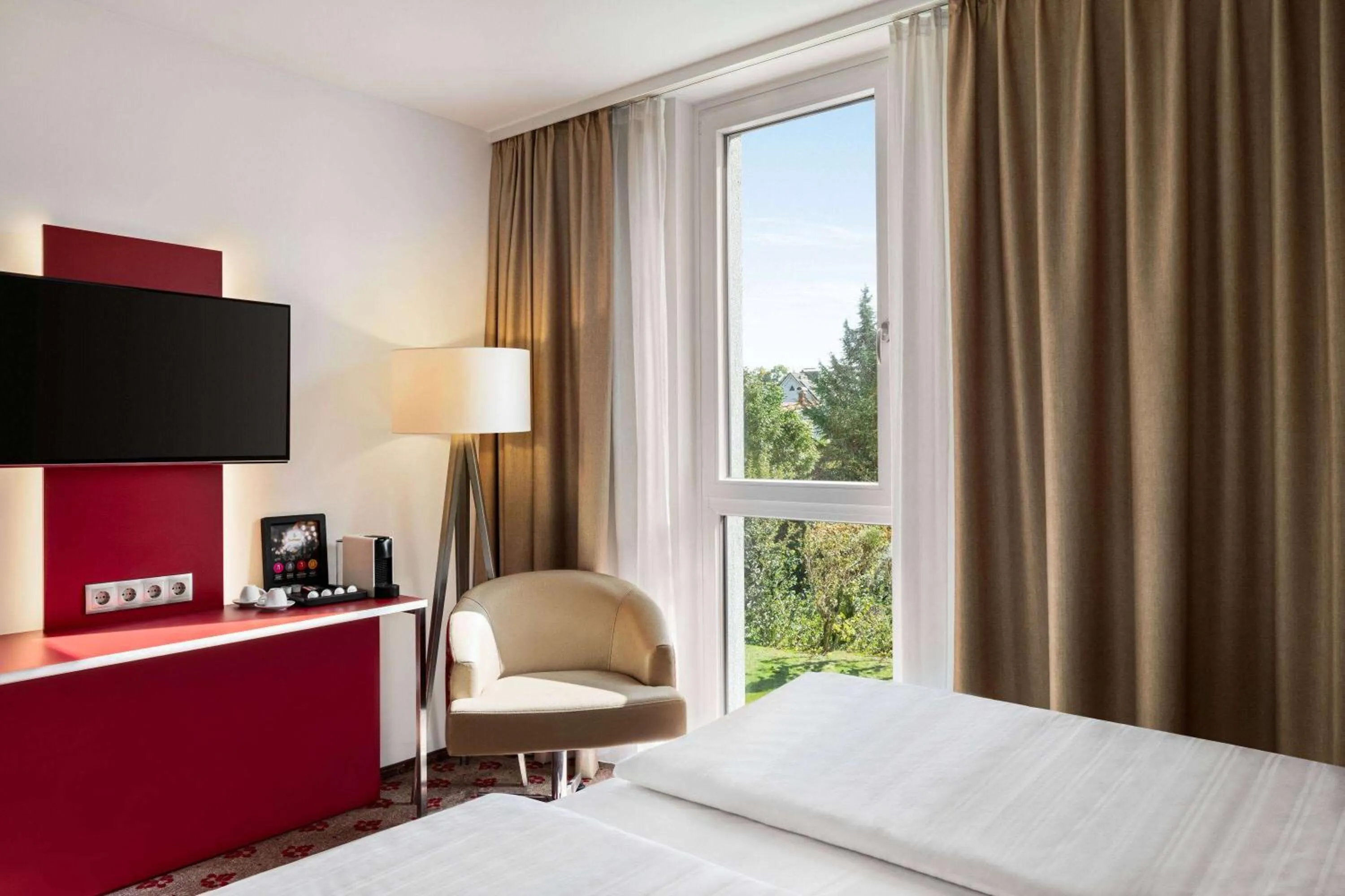 Photo of the whole room in Amedia Linz, Trademark Collection by Wyndham