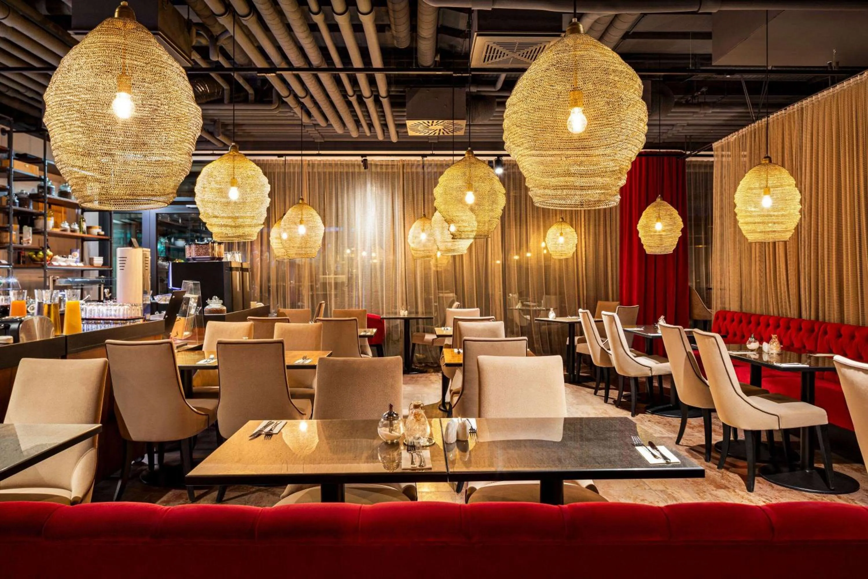 Restaurant/places to eat in Amedia Linz, Trademark Collection by Wyndham