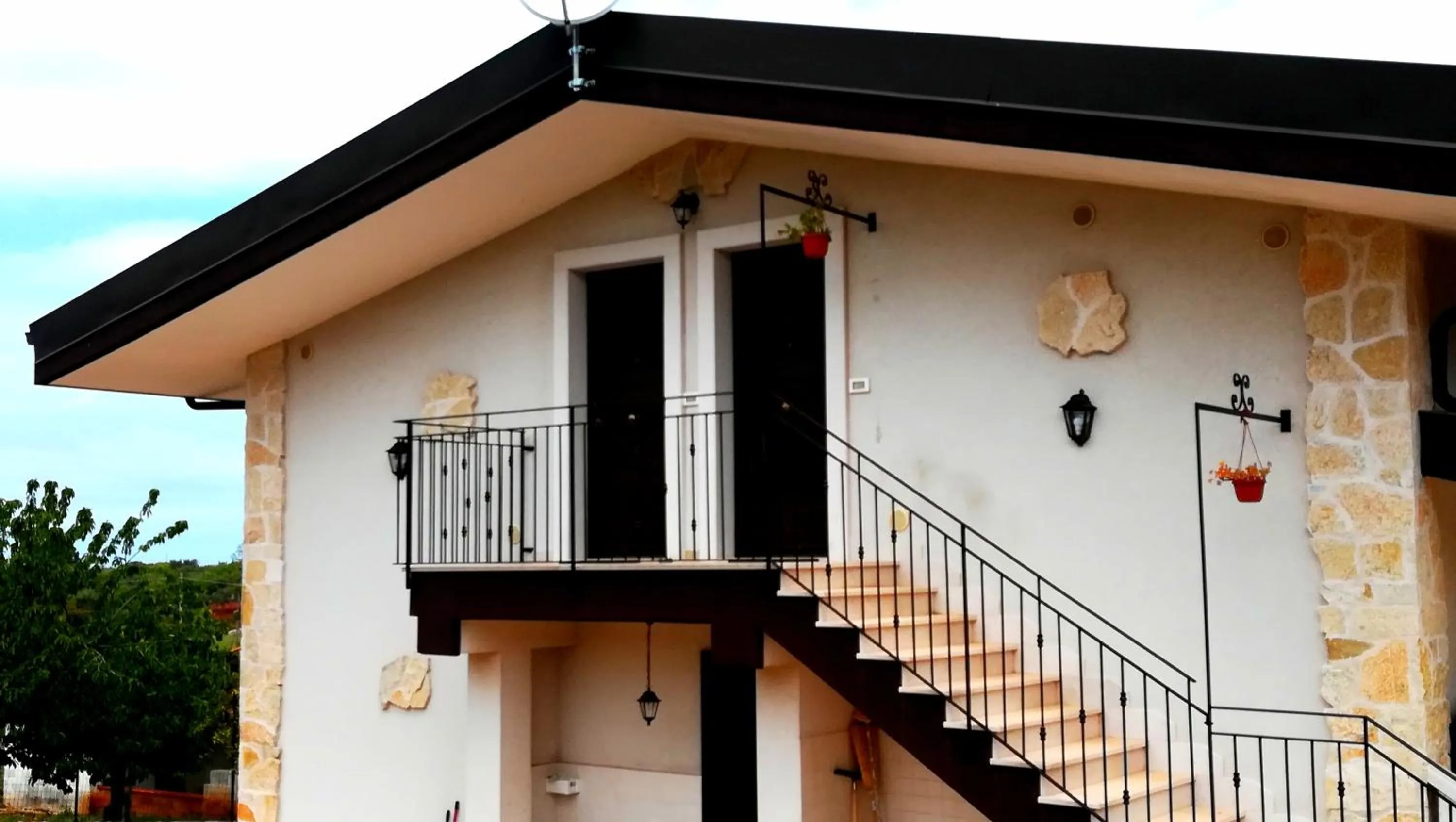 Facade/entrance in Eremo del Dottó