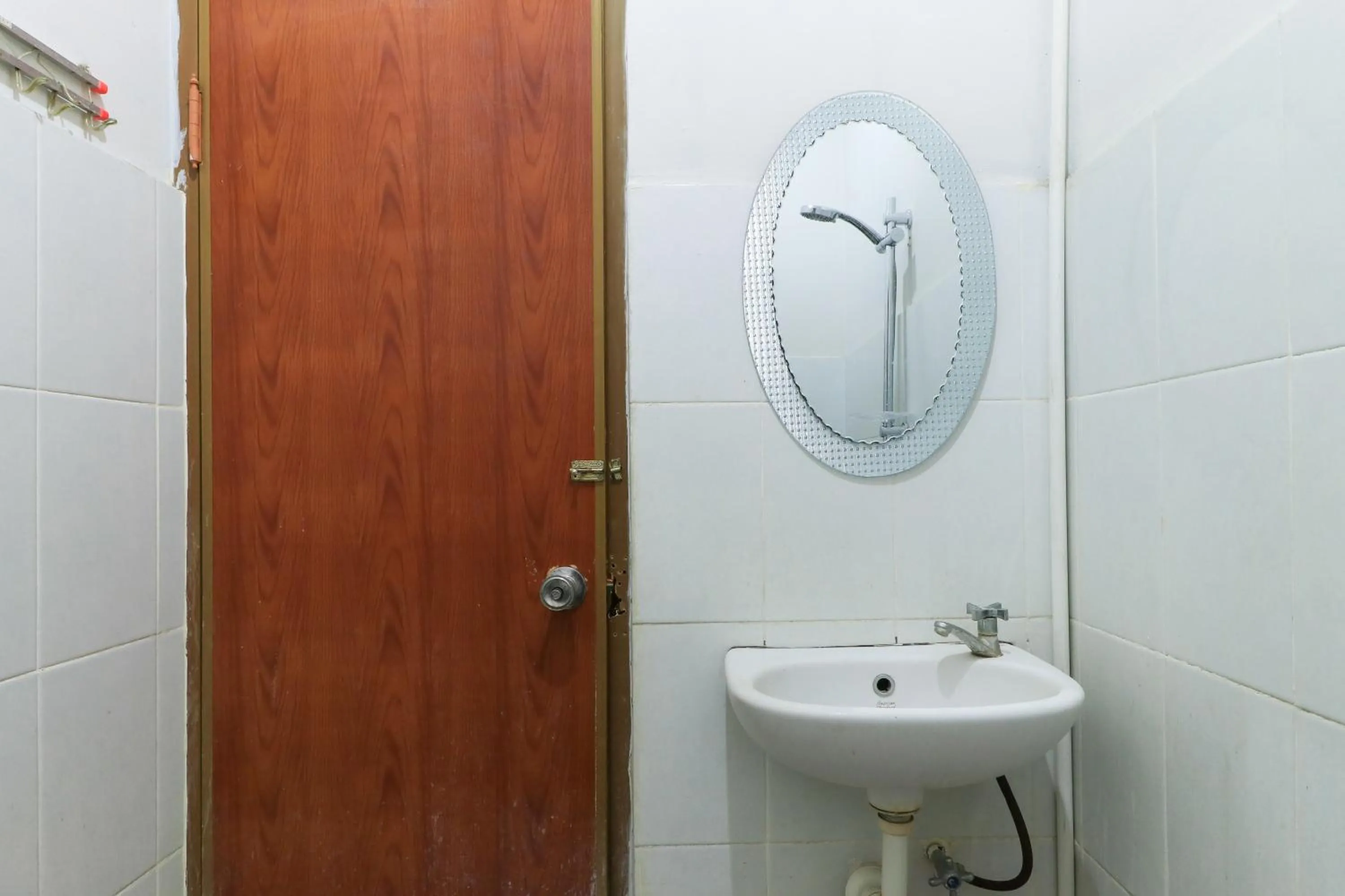 Bathroom in Hotel Warta Putra