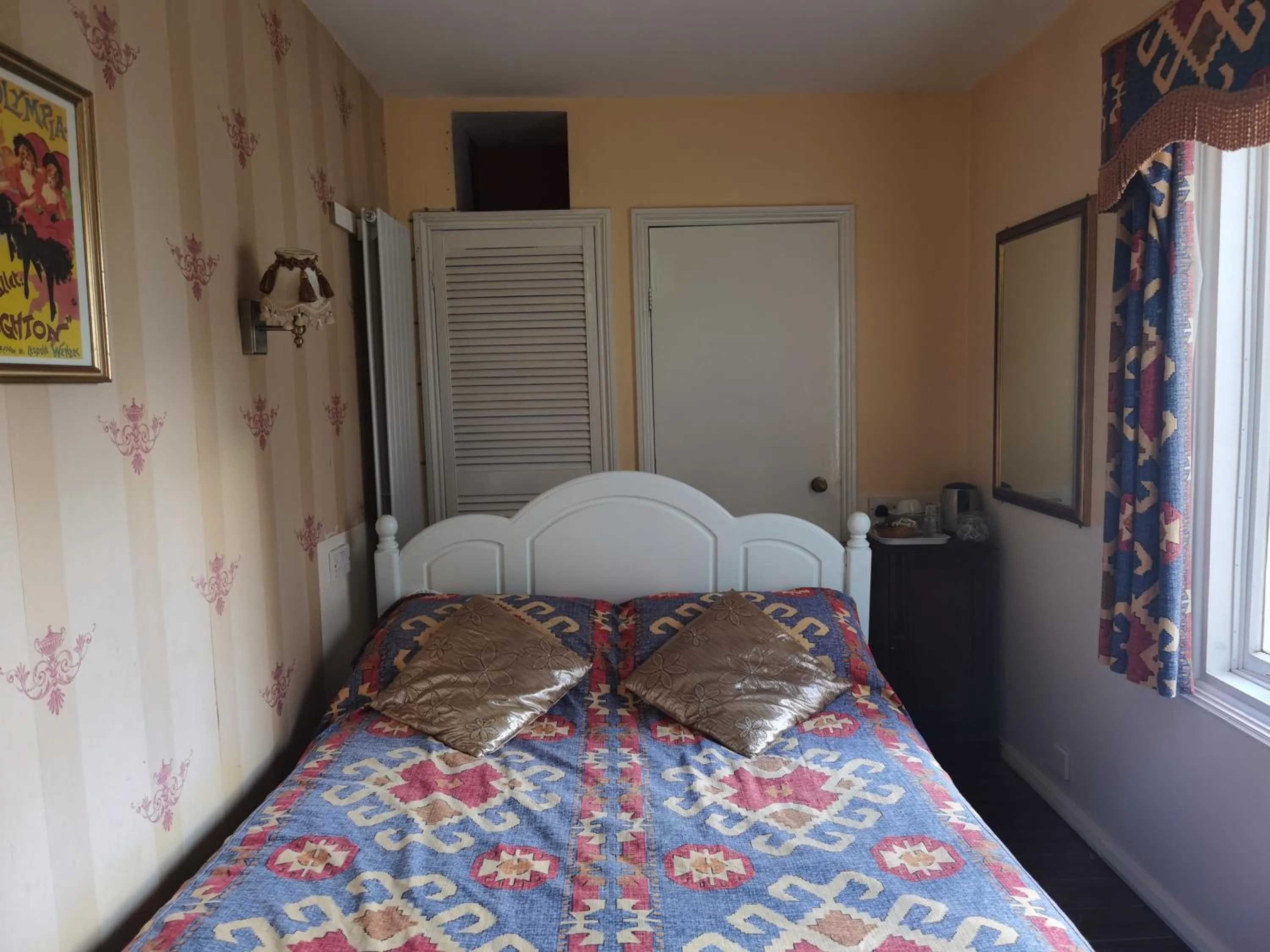 Bed in Regency Hotel