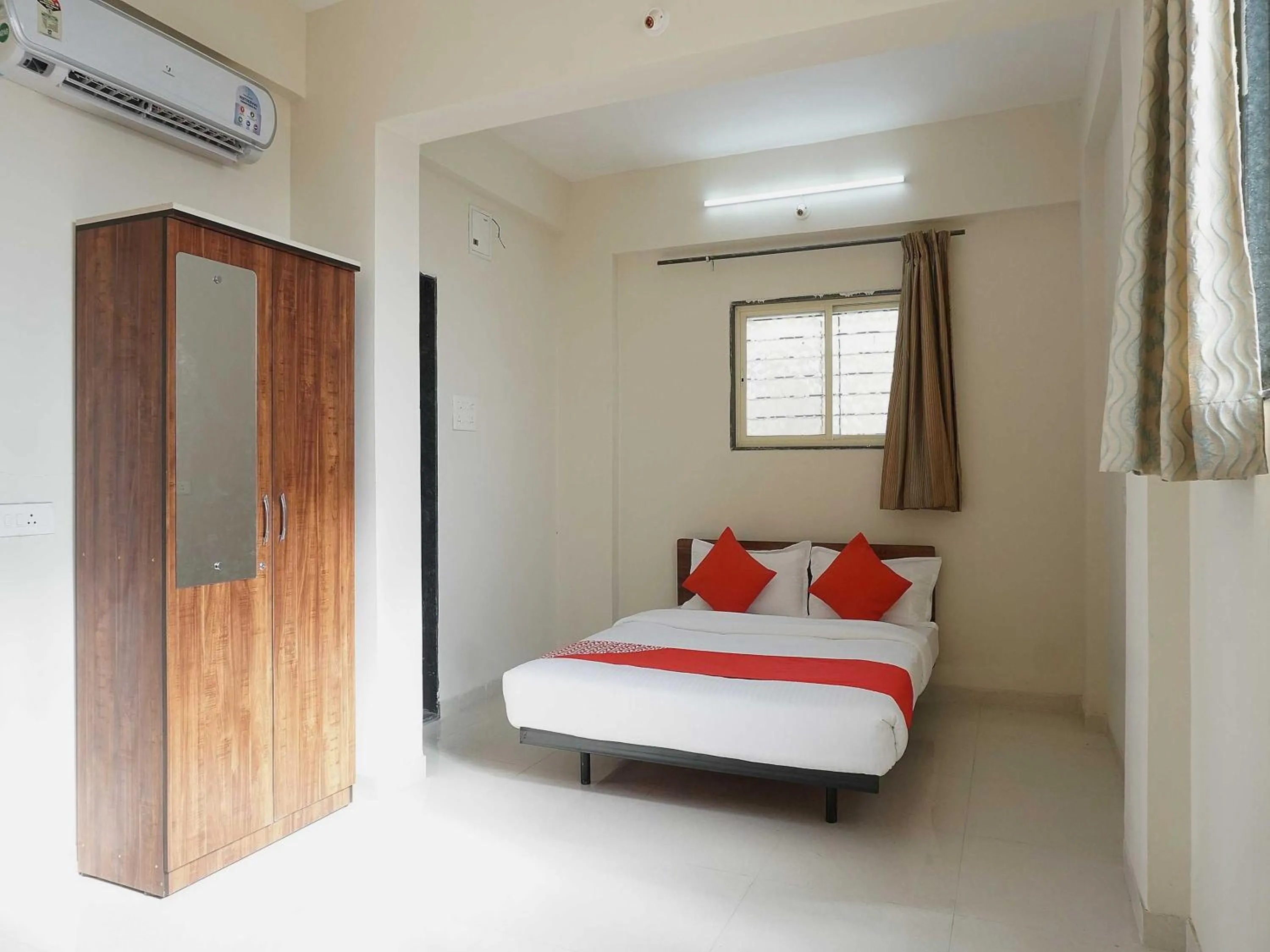 Bedroom, Bed in Hotel O Arusai