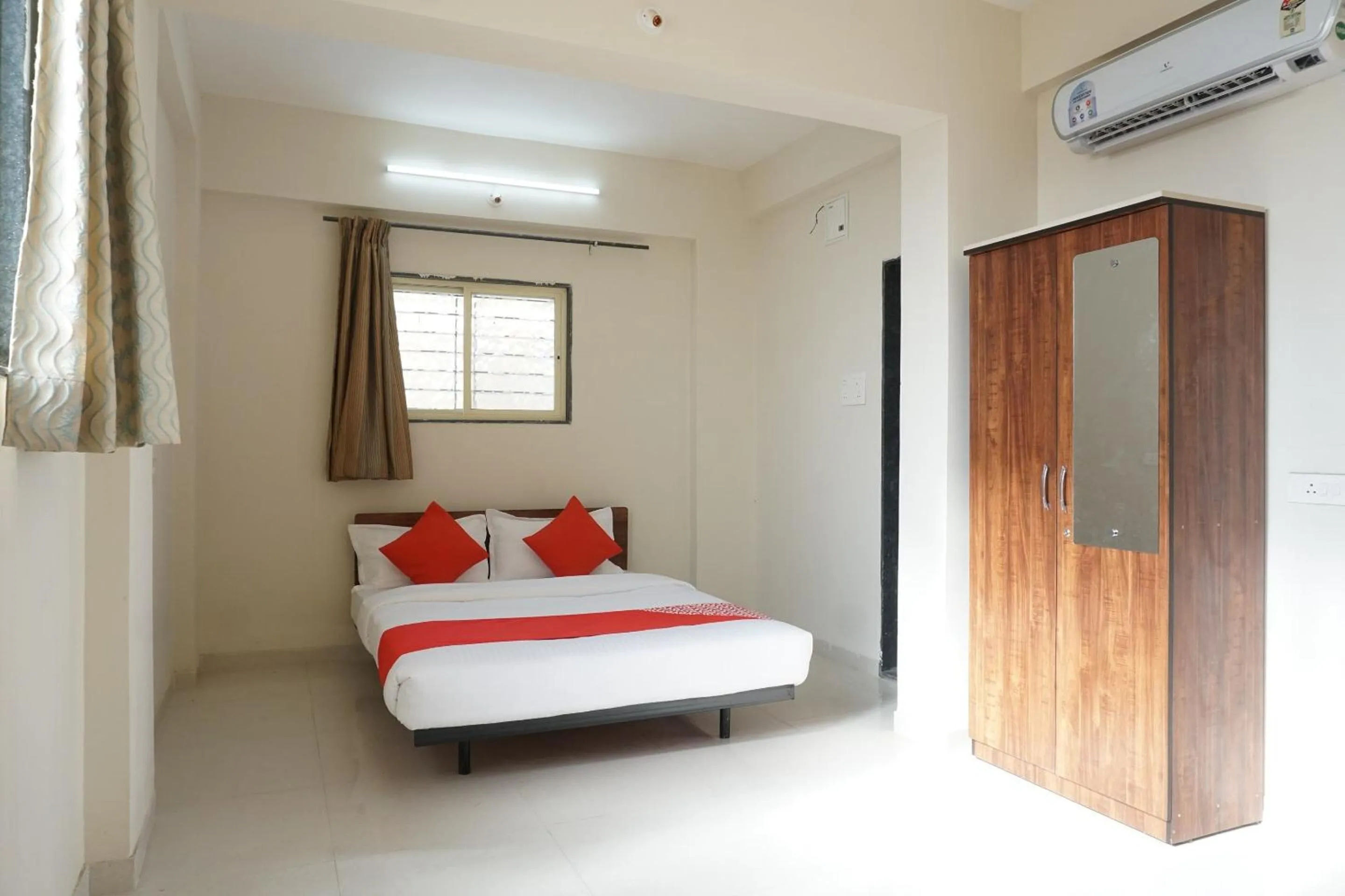 Bedroom, Bed in Hotel O Arusai