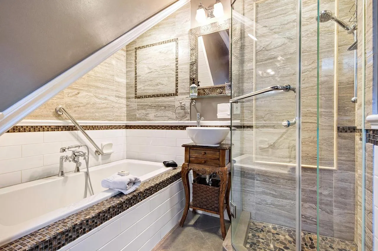 Bathroom in The Ivy on Parker Guest House