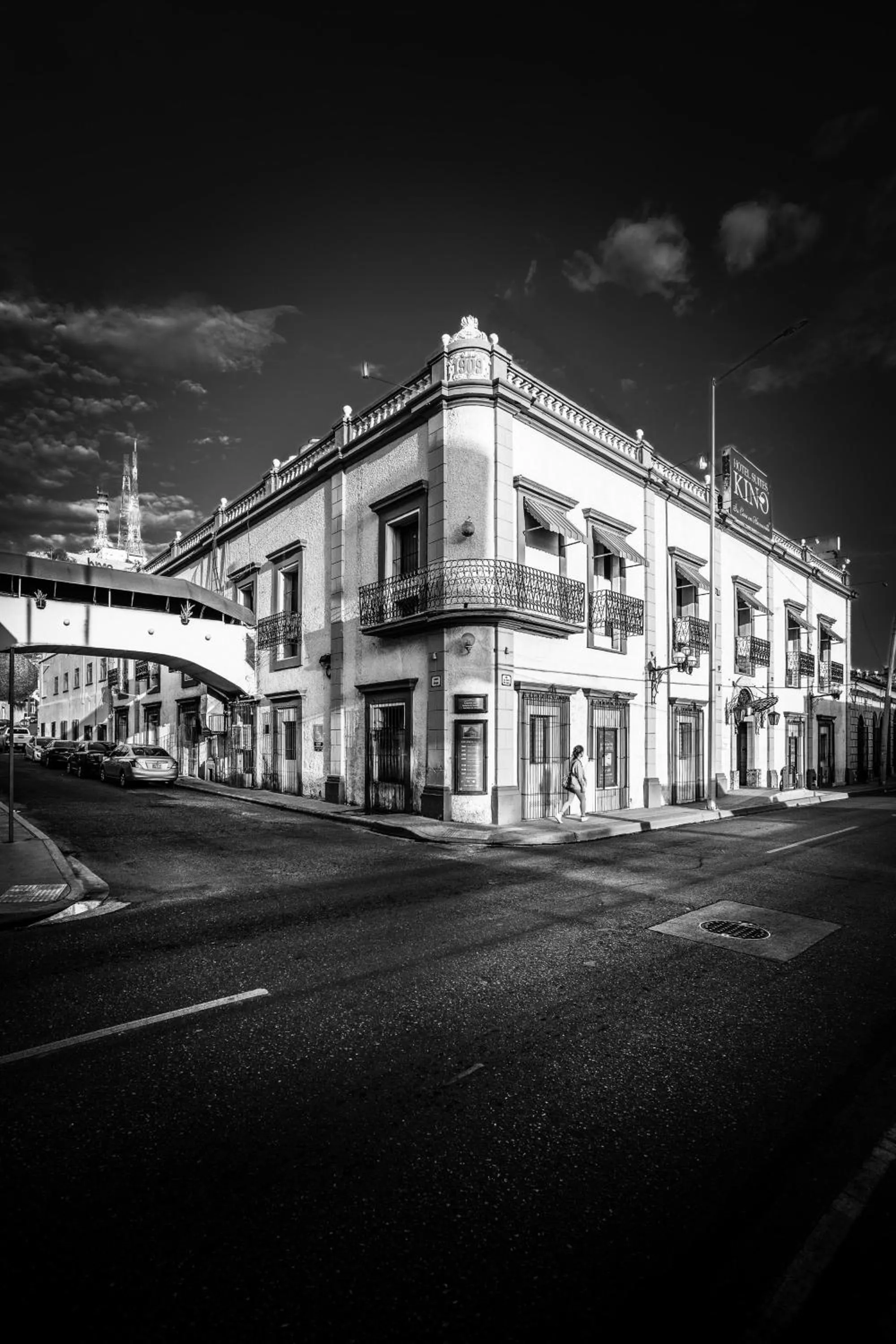 Property building in Hotel Suites Kino