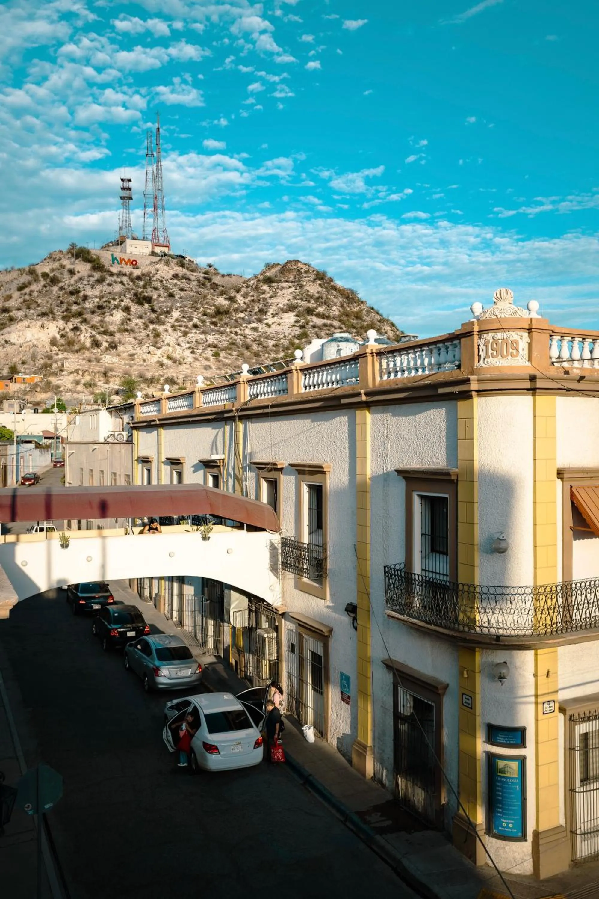 Property building in Hotel Suites Kino