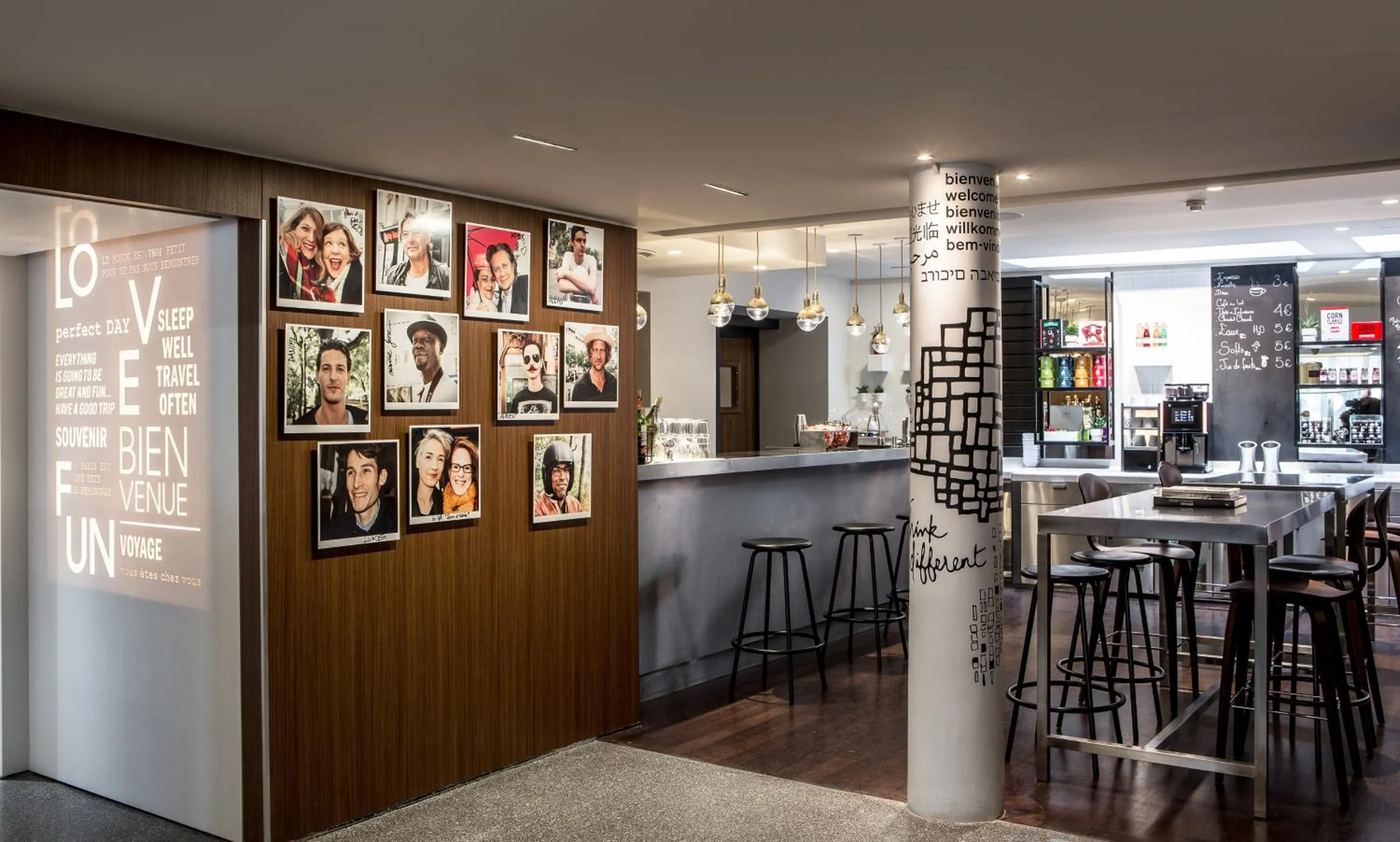 Lounge or bar in Le Général Hôtel