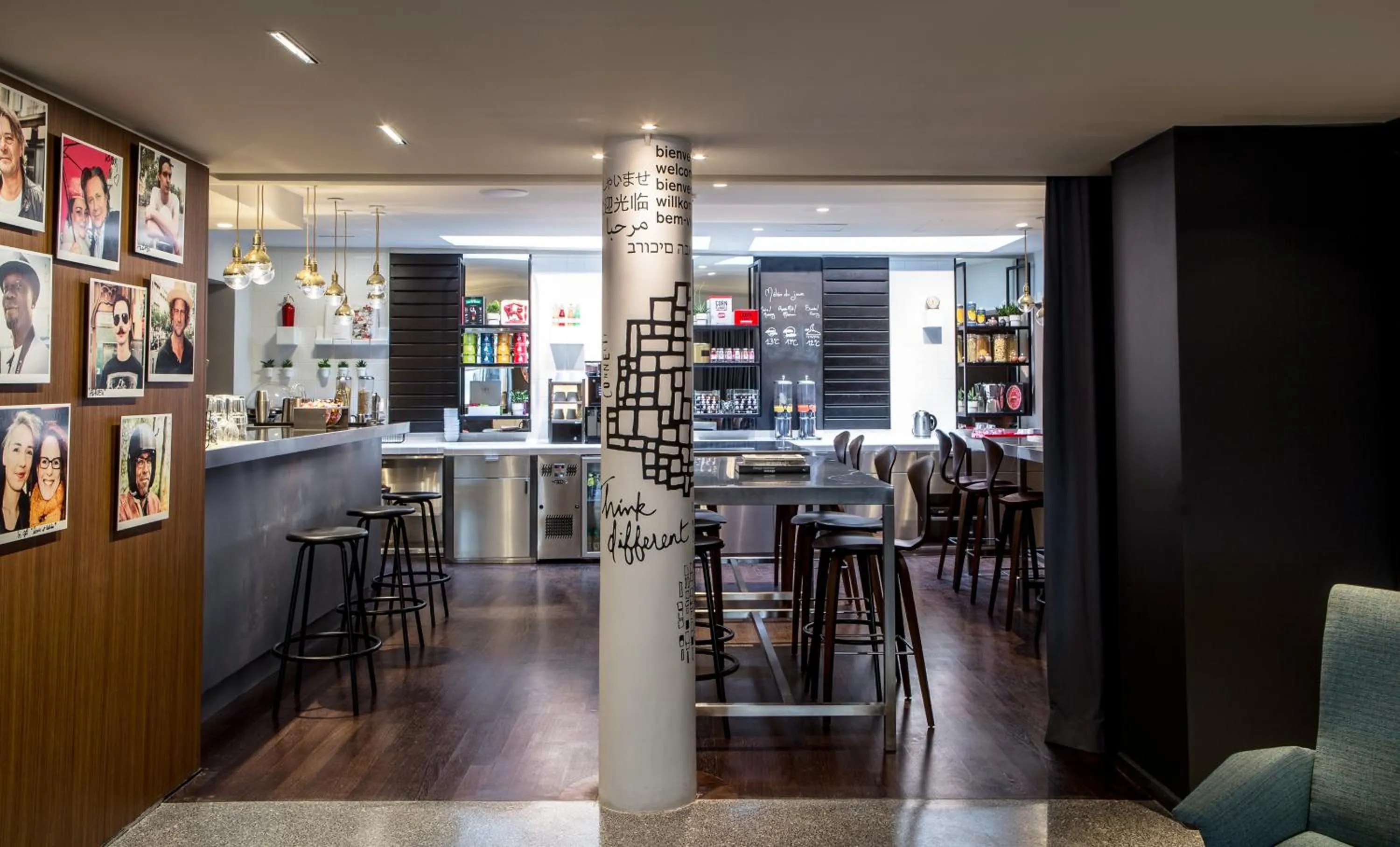 Lounge or bar in Le Général Hôtel