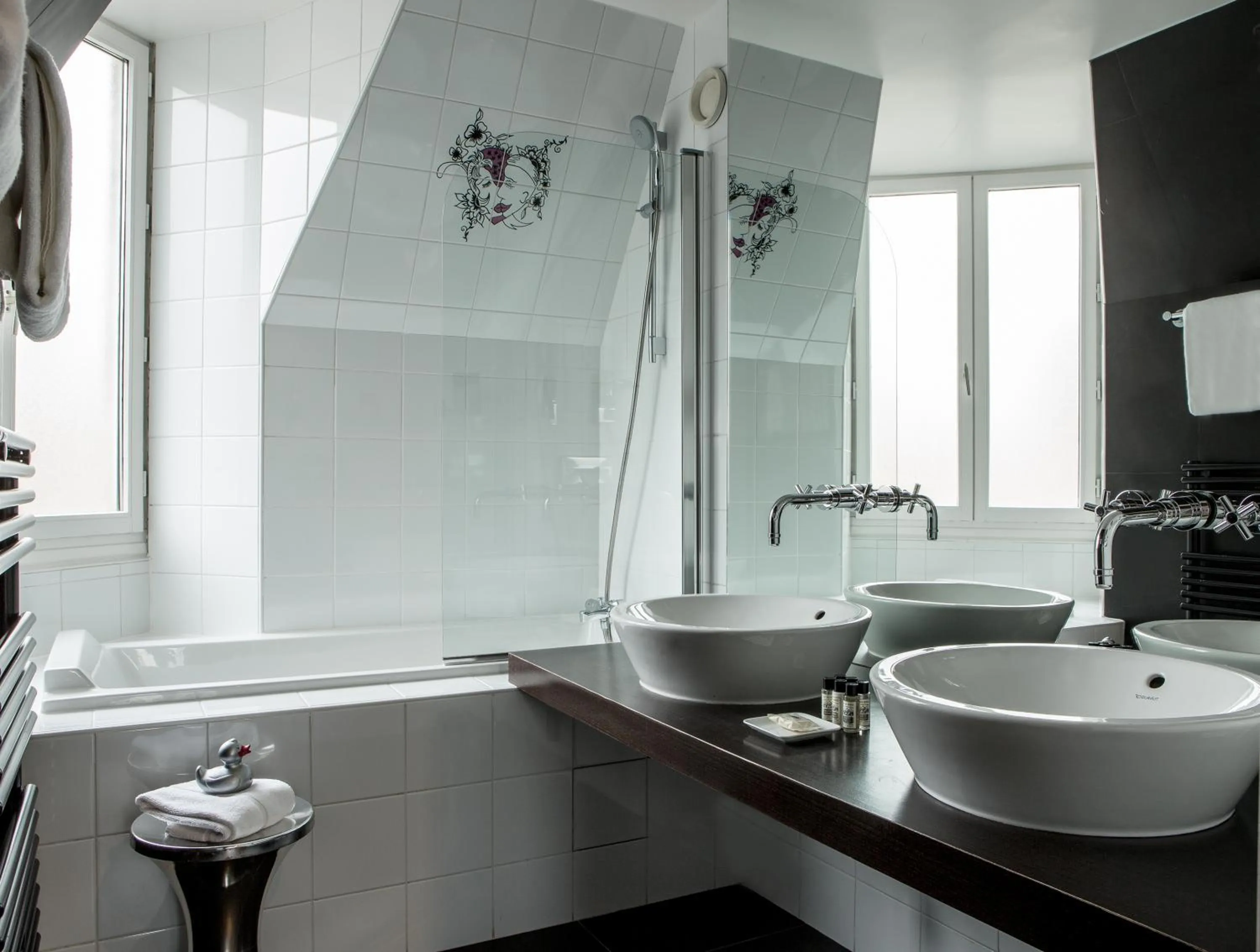 Bathroom in Le Général Hôtel