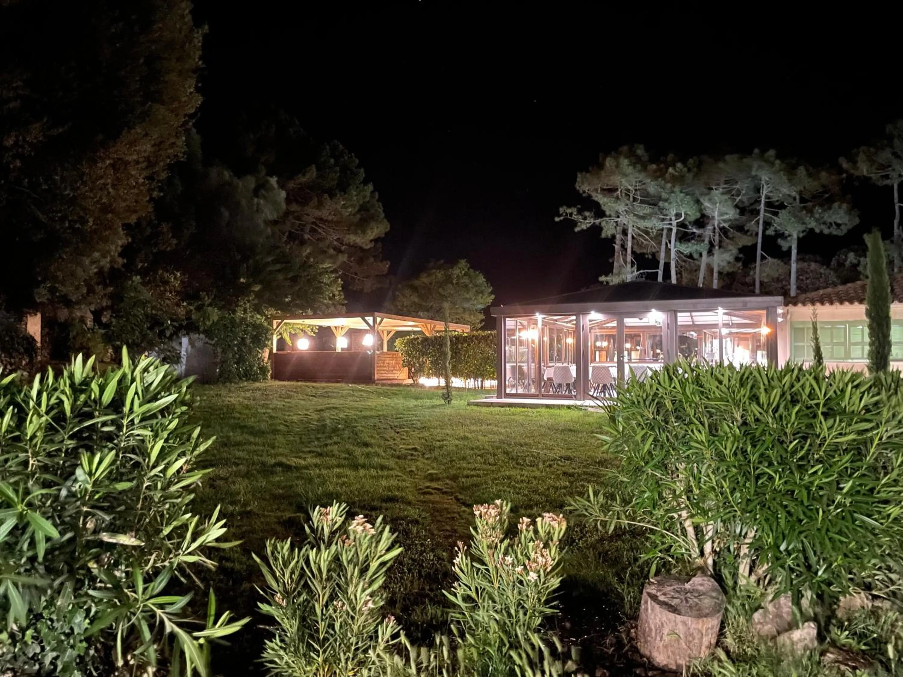 Restaurant/places to eat in Prea Gianca