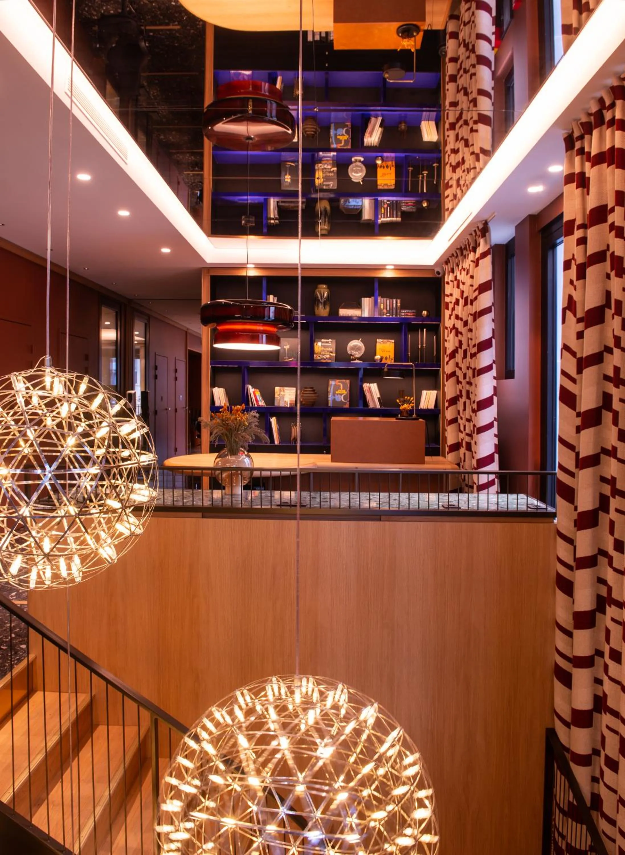 Lobby or reception in Hotel Yllen Eiffel