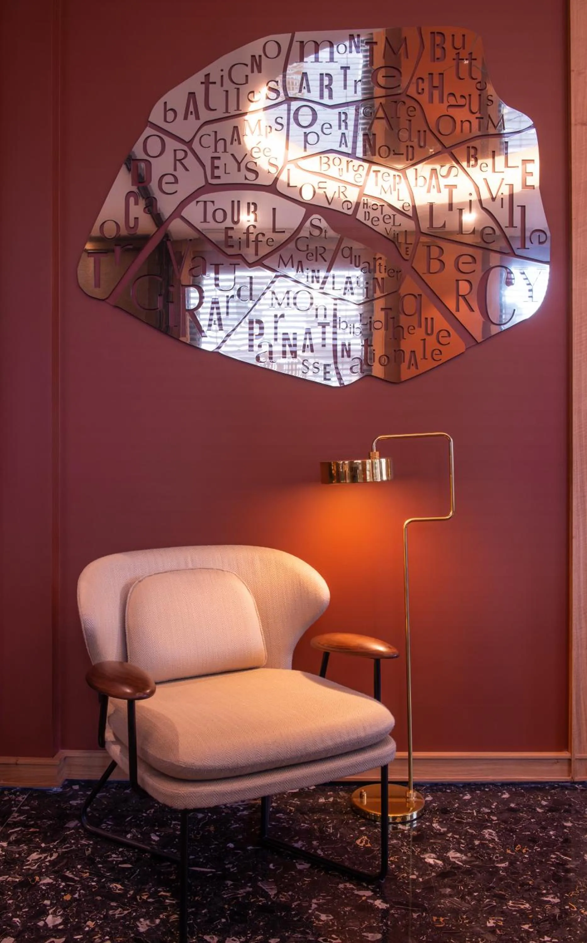 Decorative detail in Hotel Yllen Eiffel