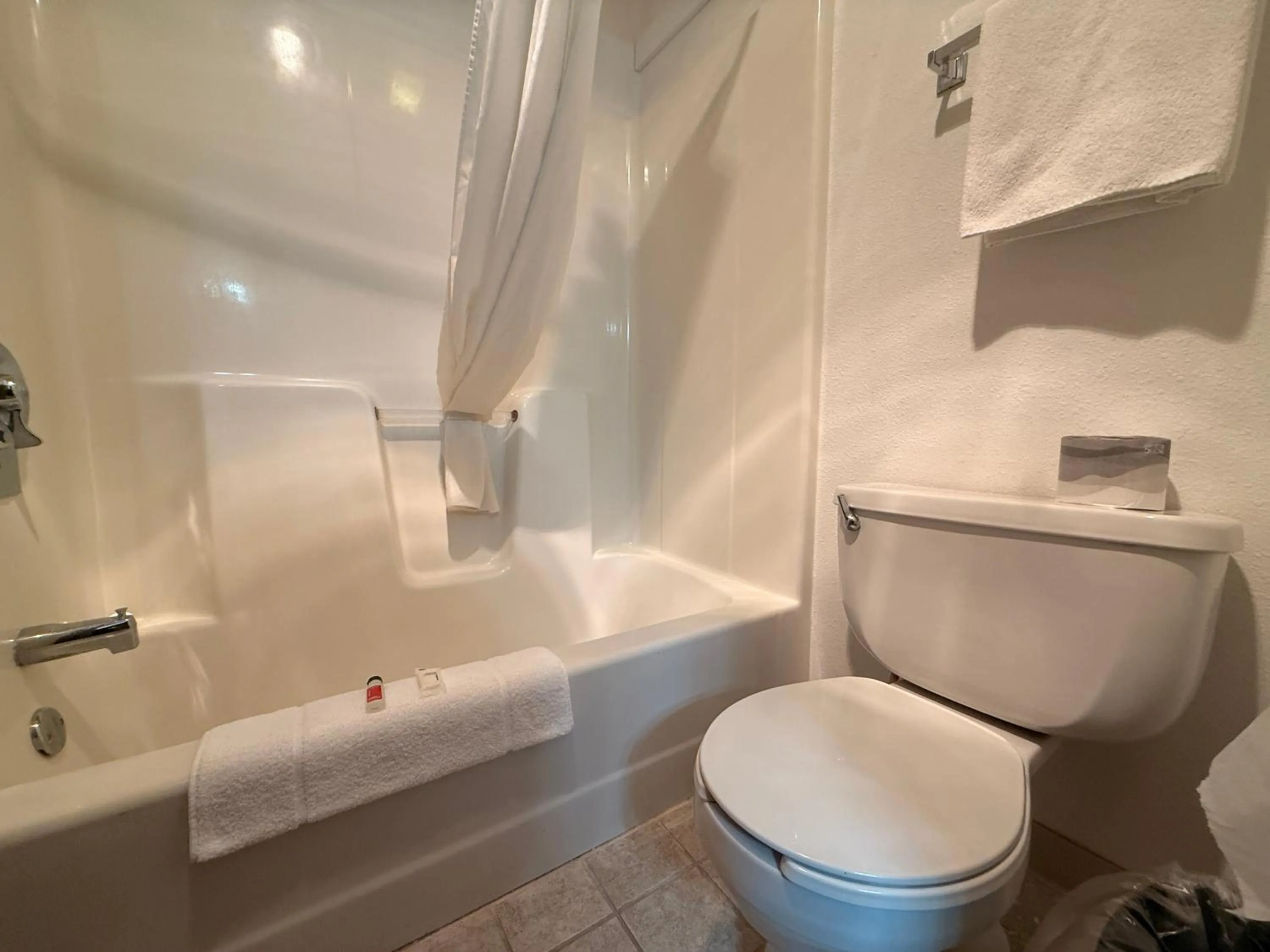 Bathroom in Westwood Inn & Suites Kimball I 90