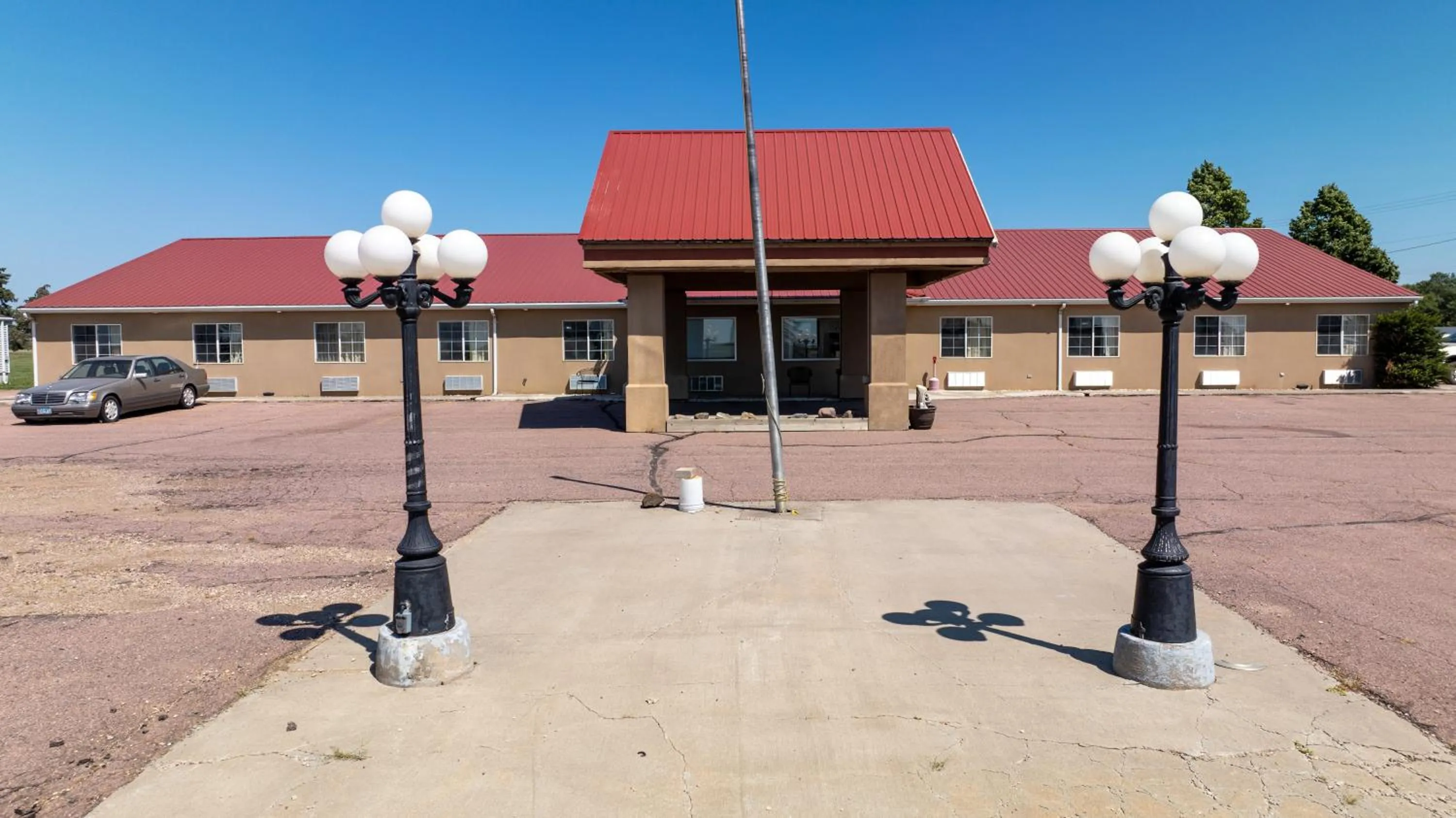 Property building in Westwood Inn & Suites Kimball I 90