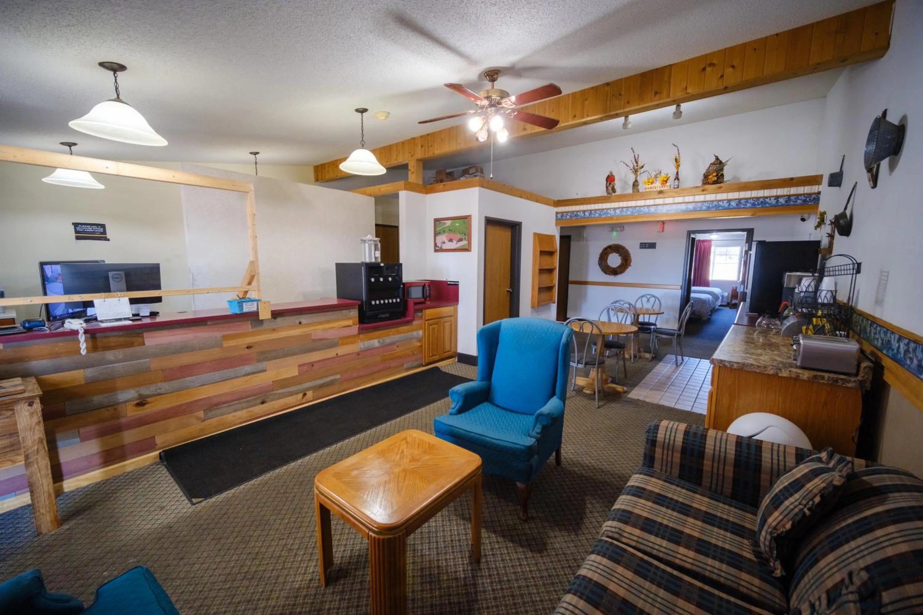 Lobby or reception in Westwood Inn & Suites Kimball I 90