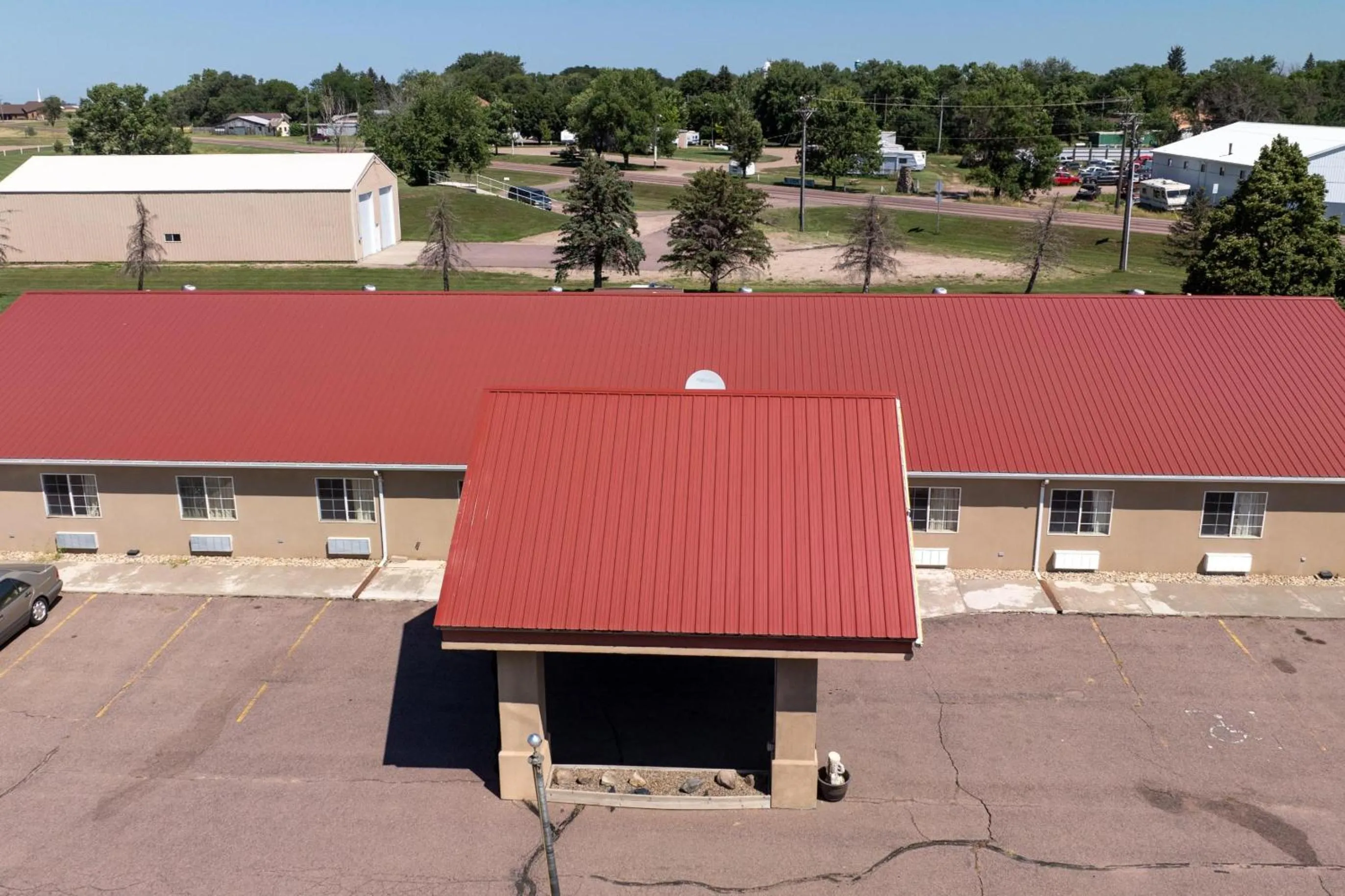 Parking in Westwood Inn & Suites Kimball I 90