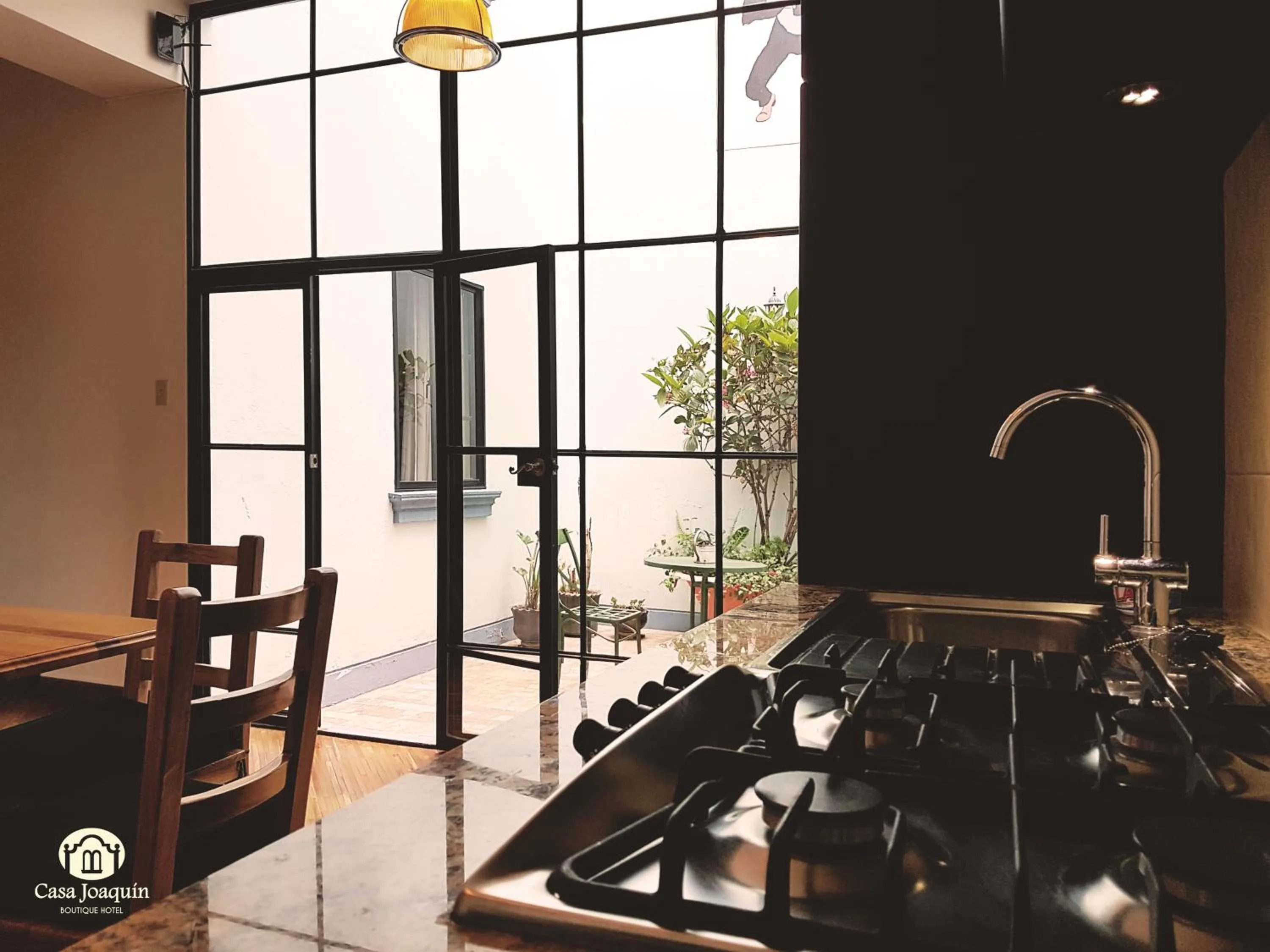 Kitchen or kitchenette in Casa Joaquin Boutique Hotel