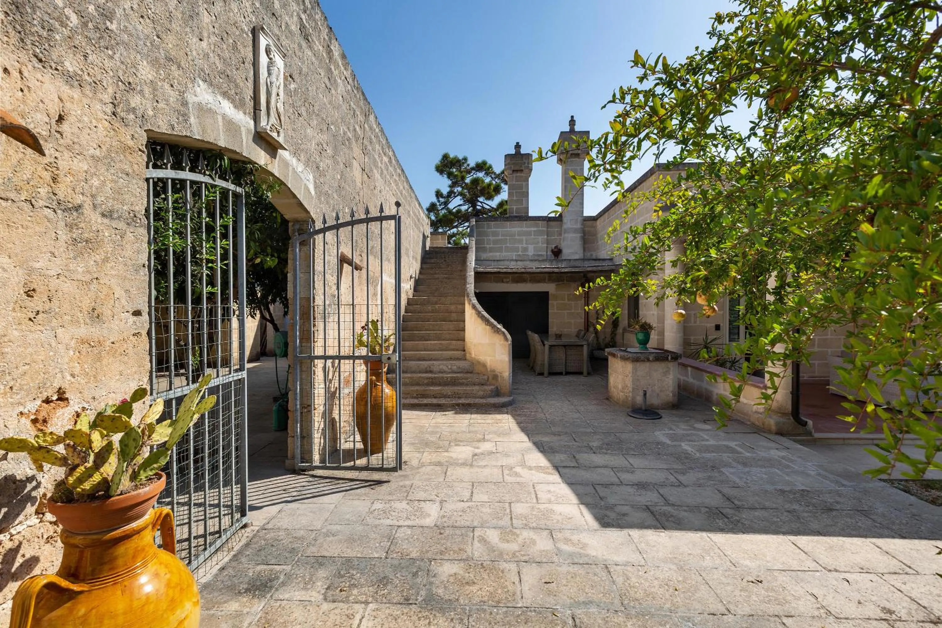 Property building in Casino Casalino by Perle di Puglia