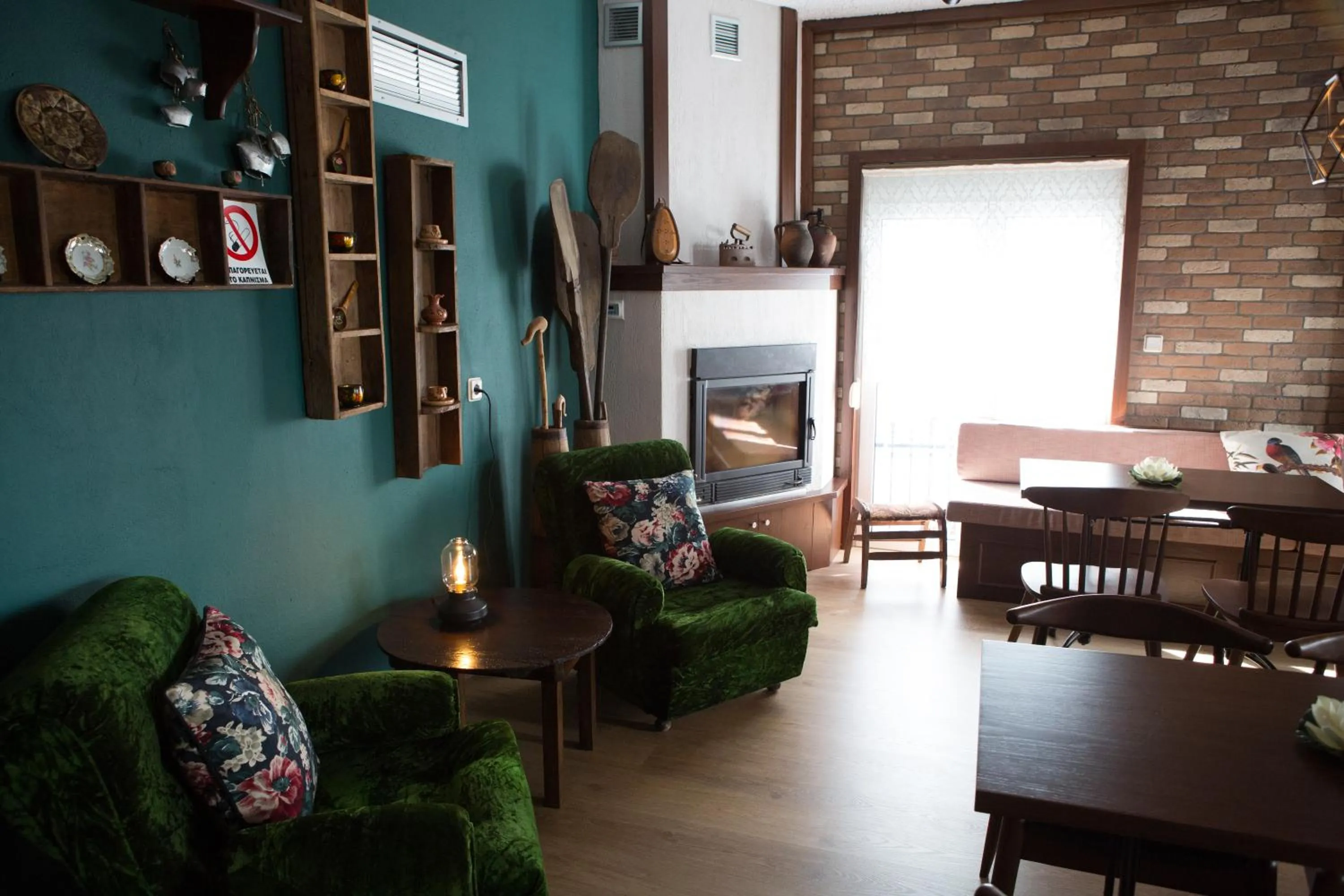 Lounge or bar in Guesthouse Monopati - Ξενώνας Μονοπάτι