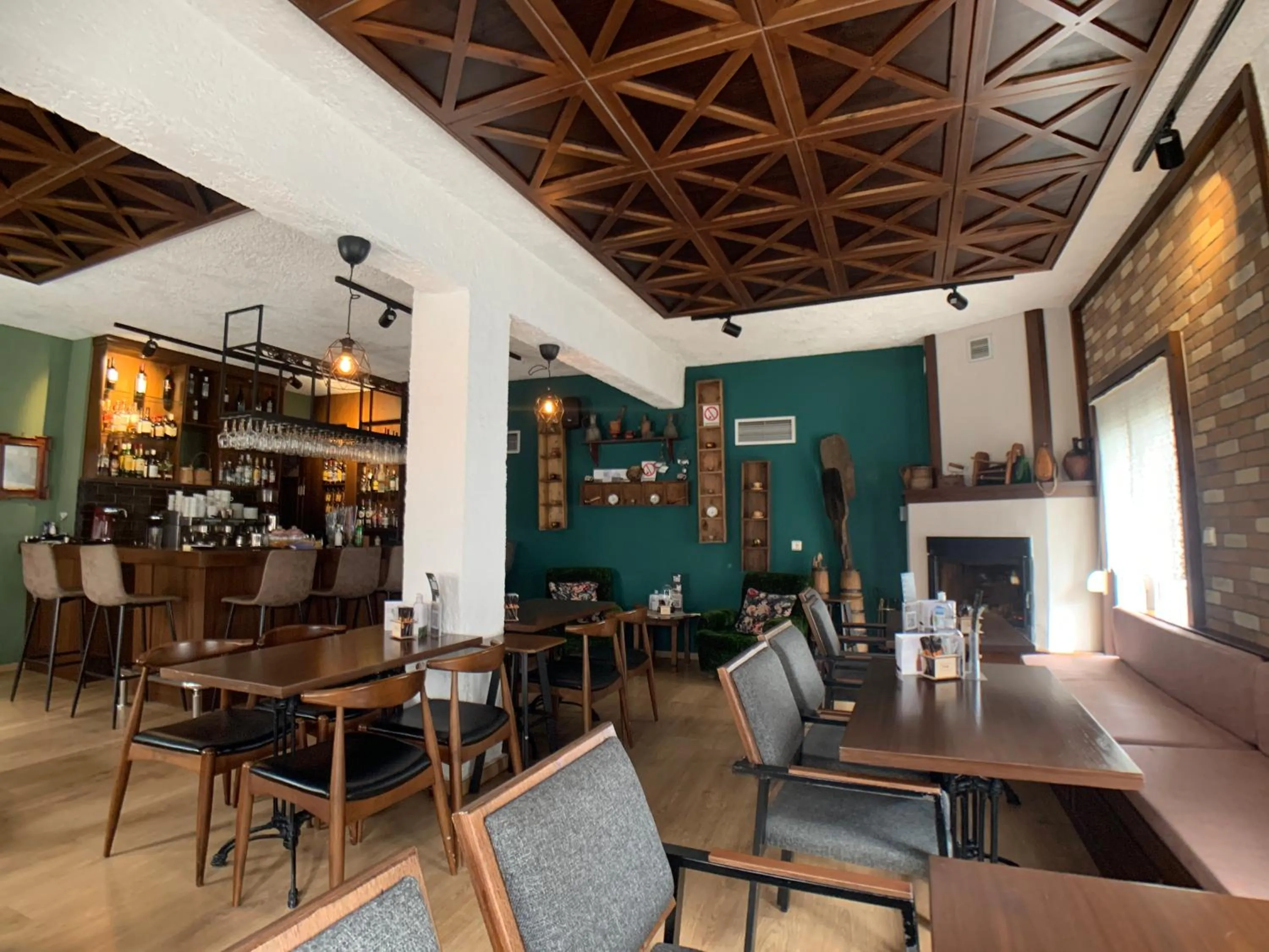 Restaurant/places to eat in Guesthouse Monopati - Ξενώνας Μονοπάτι