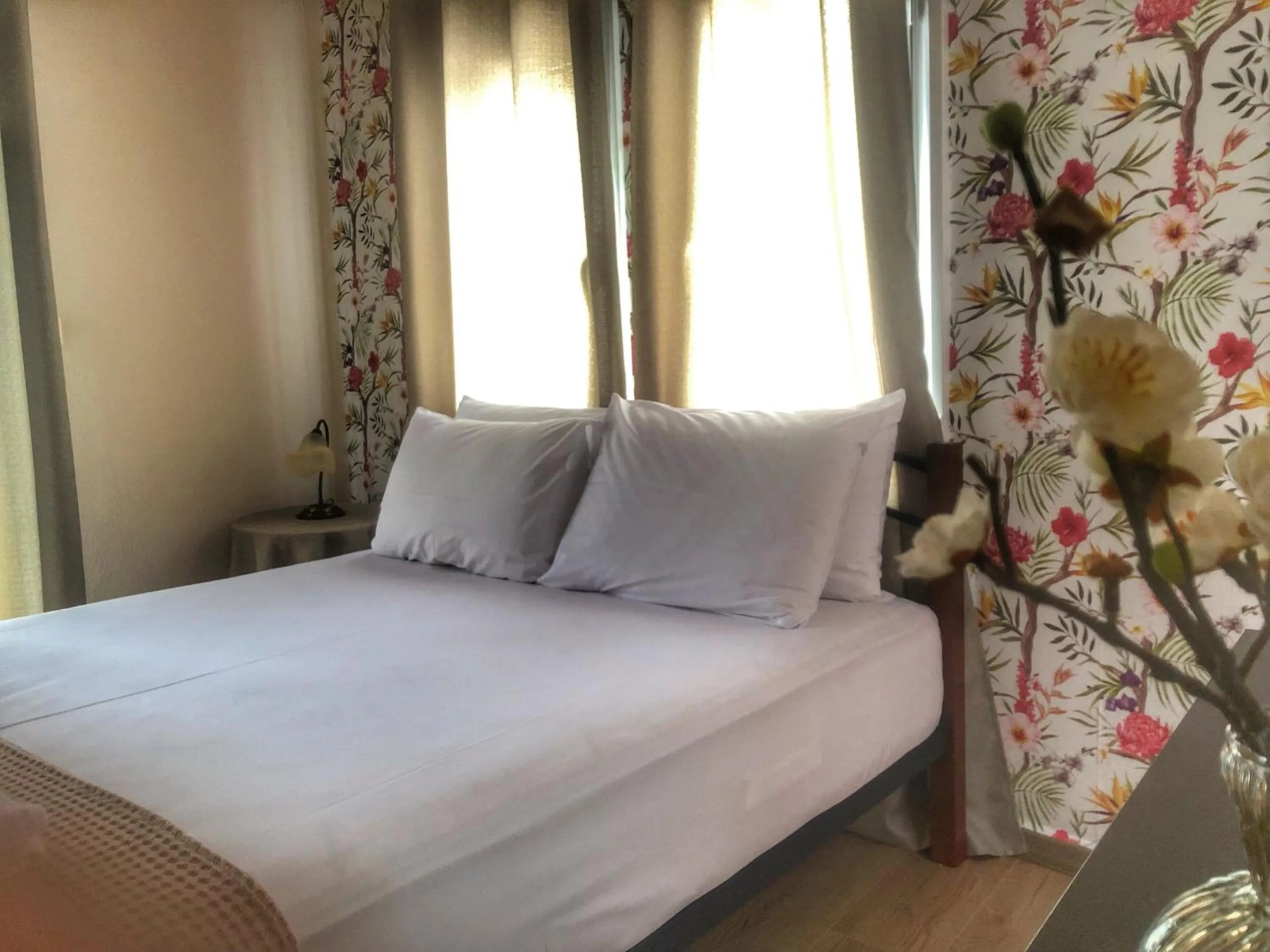 Bedroom, Bed in Guesthouse Monopati - Ξενώνας Μονοπάτι