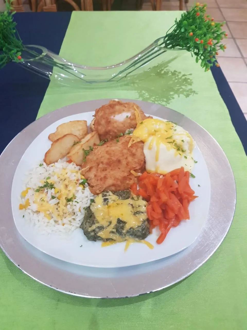 Food in Jolani 2 Guest House