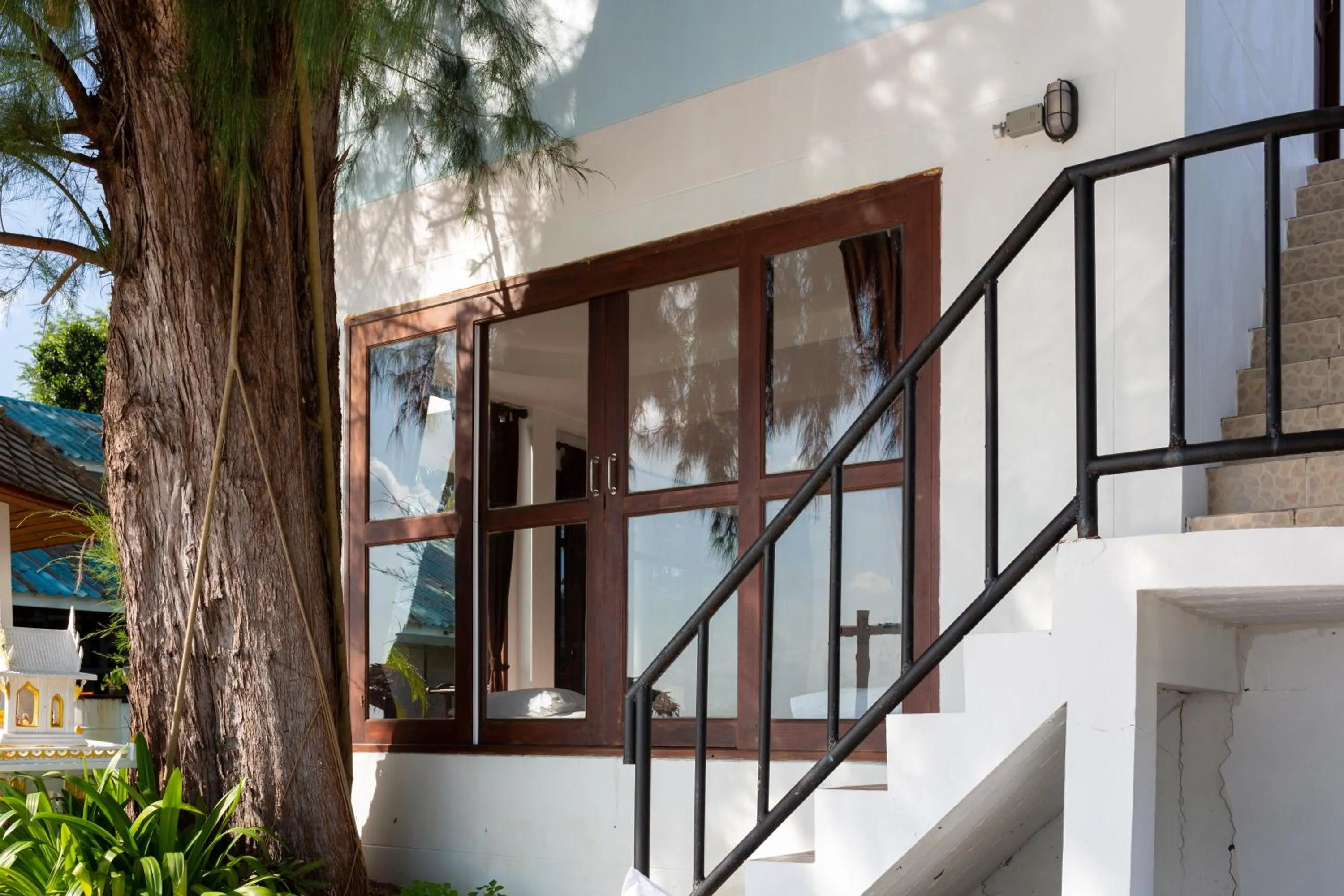 Tiki Beach Koh Phangan Beach Restaurant Bar and Coworking