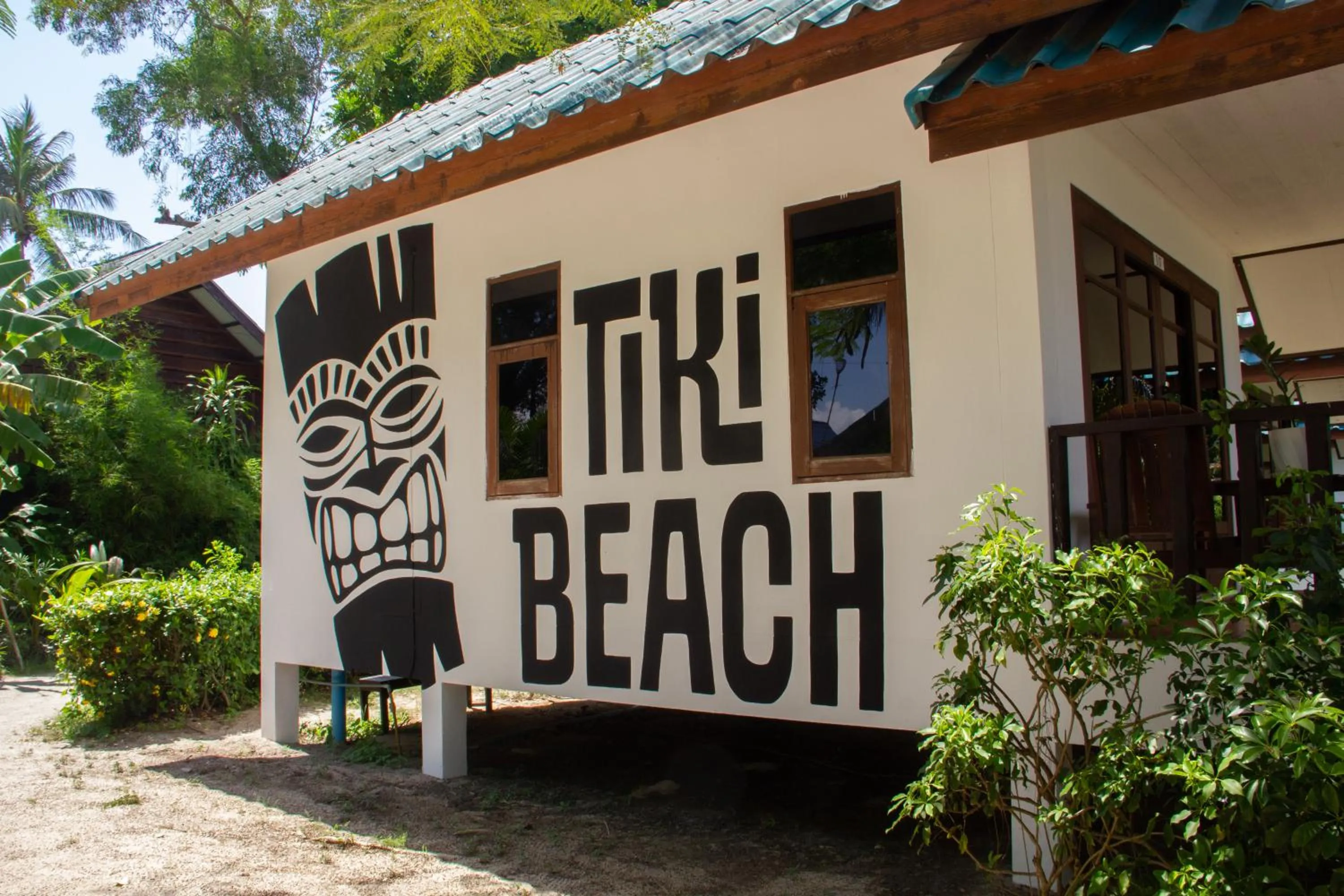 Property building in Tiki Beach Koh Phangan Beach Restaurant Bar and Coworking