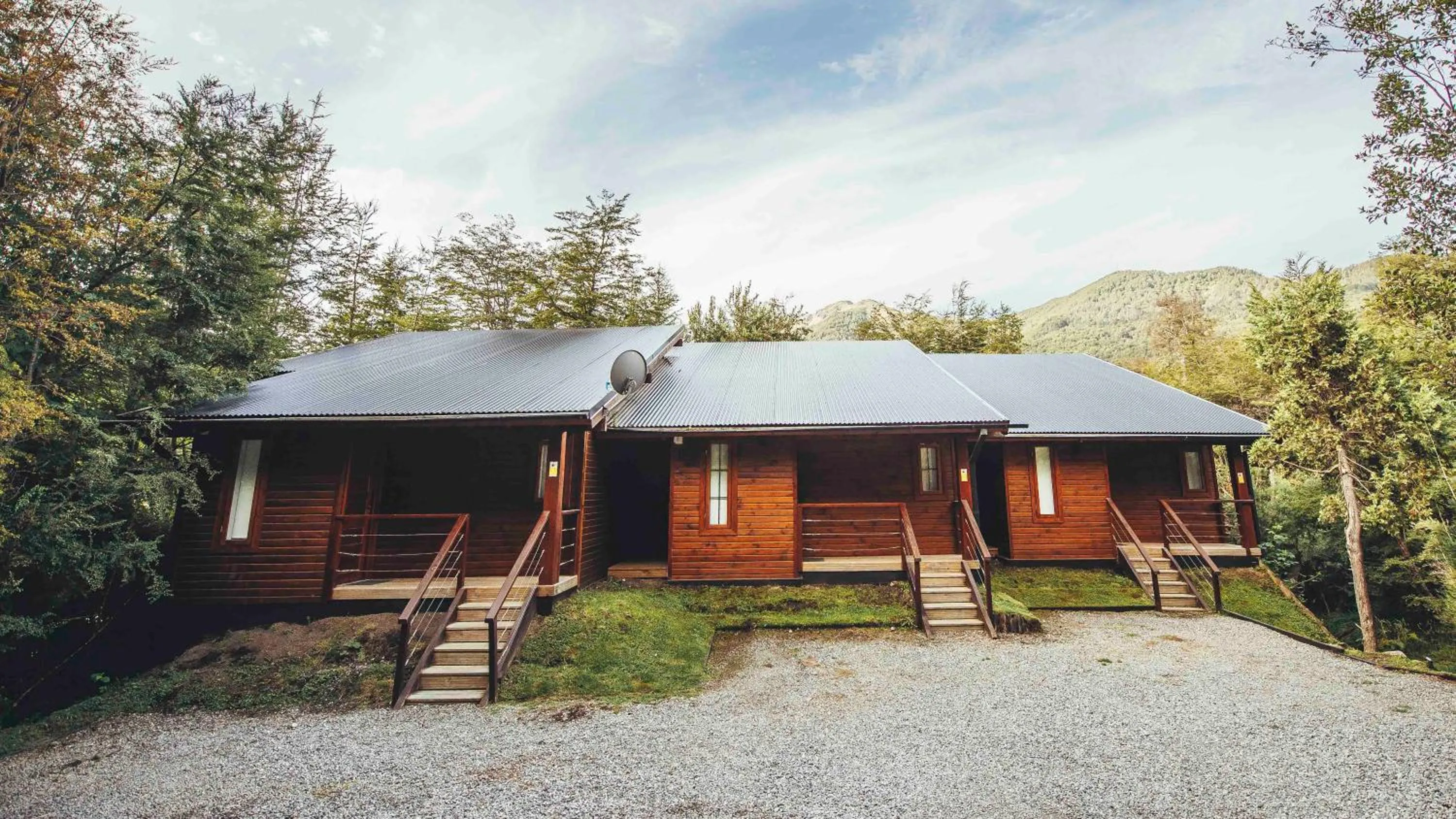 Arbolar, Casas de Montaña- Piscina climatizada