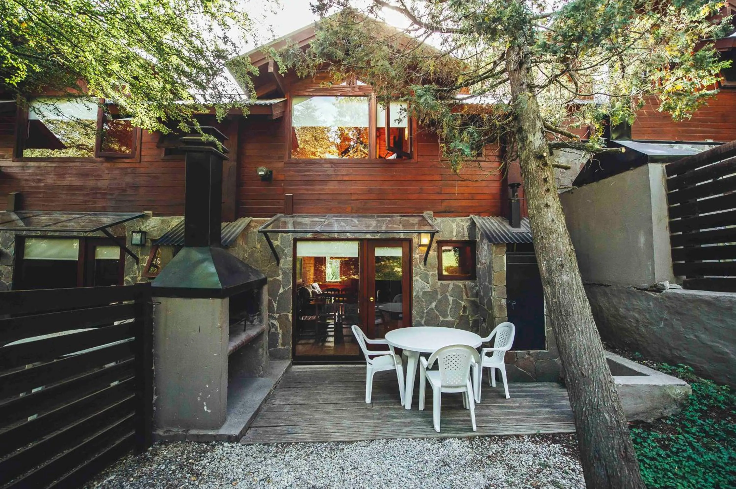 Arbolar, Casas de Montaña- Piscina climatizada