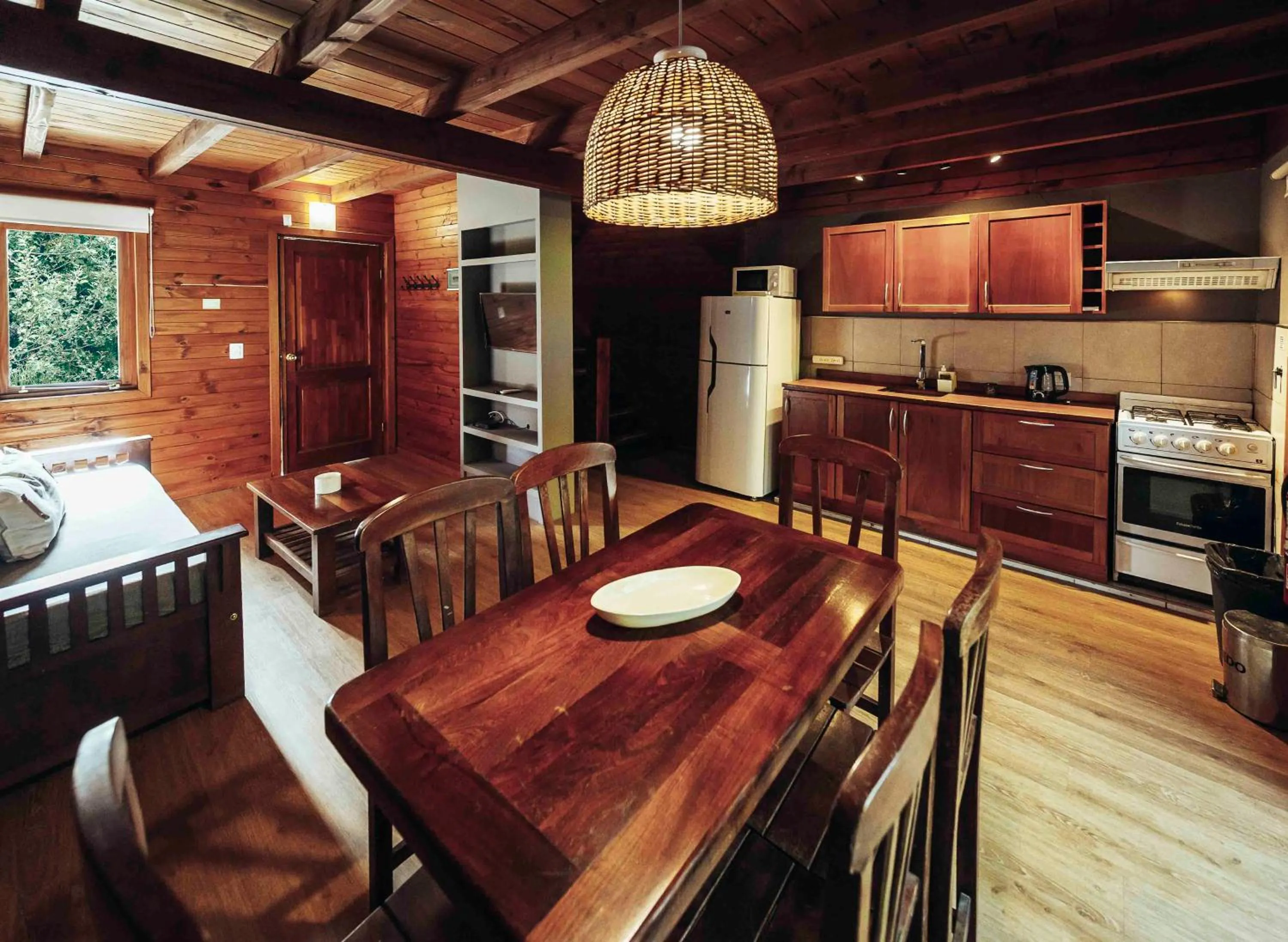 Arbolar, Casas de Montaña- Piscina climatizada