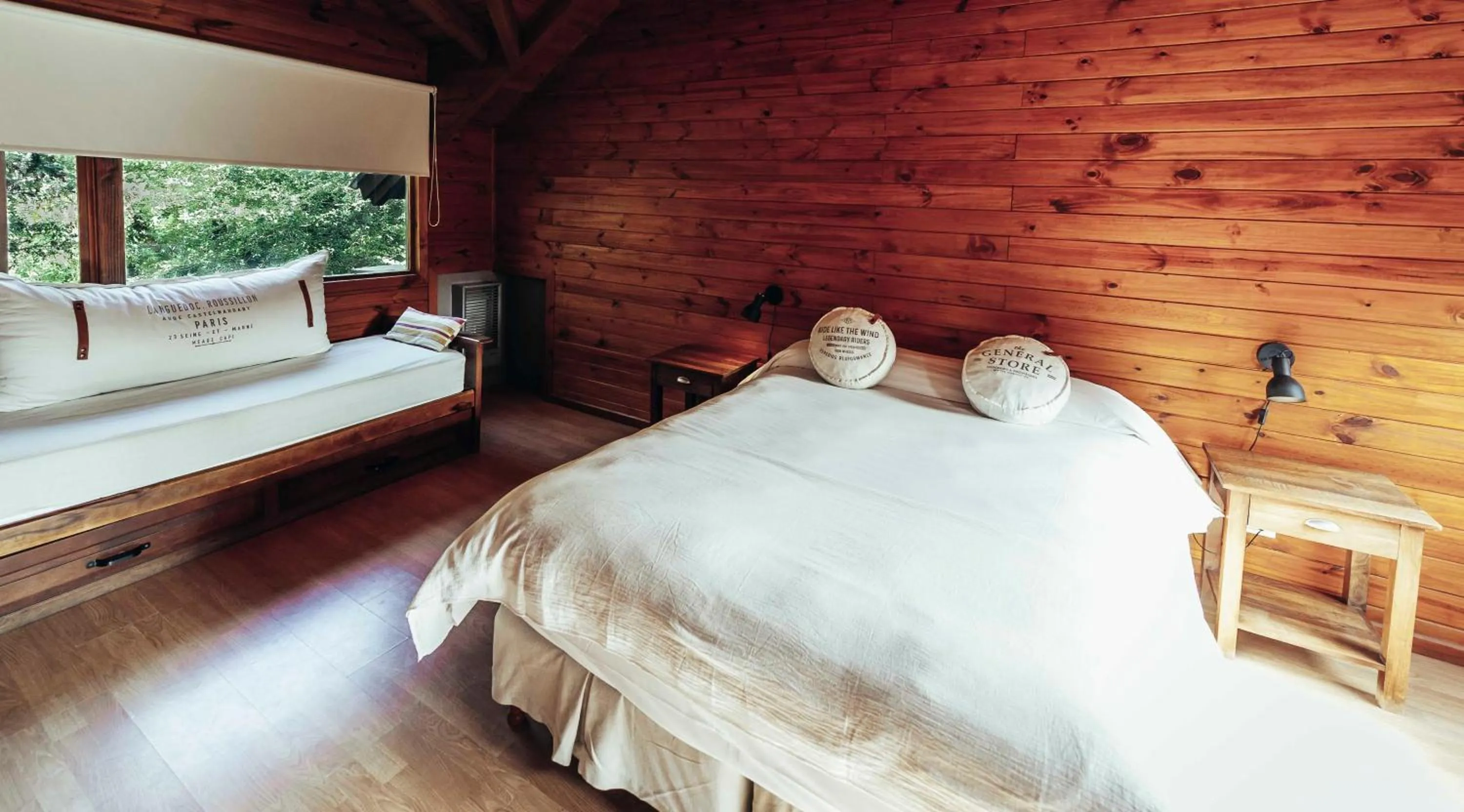 Bed in Arbolar, Casas de Montaña- Piscina climatizada