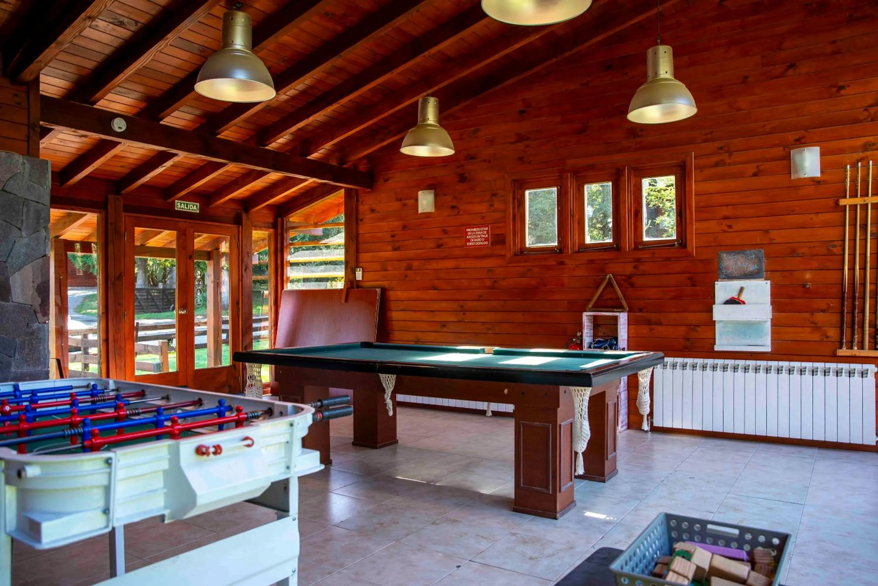 Arbolar, Casas de Montaña- Piscina climatizada