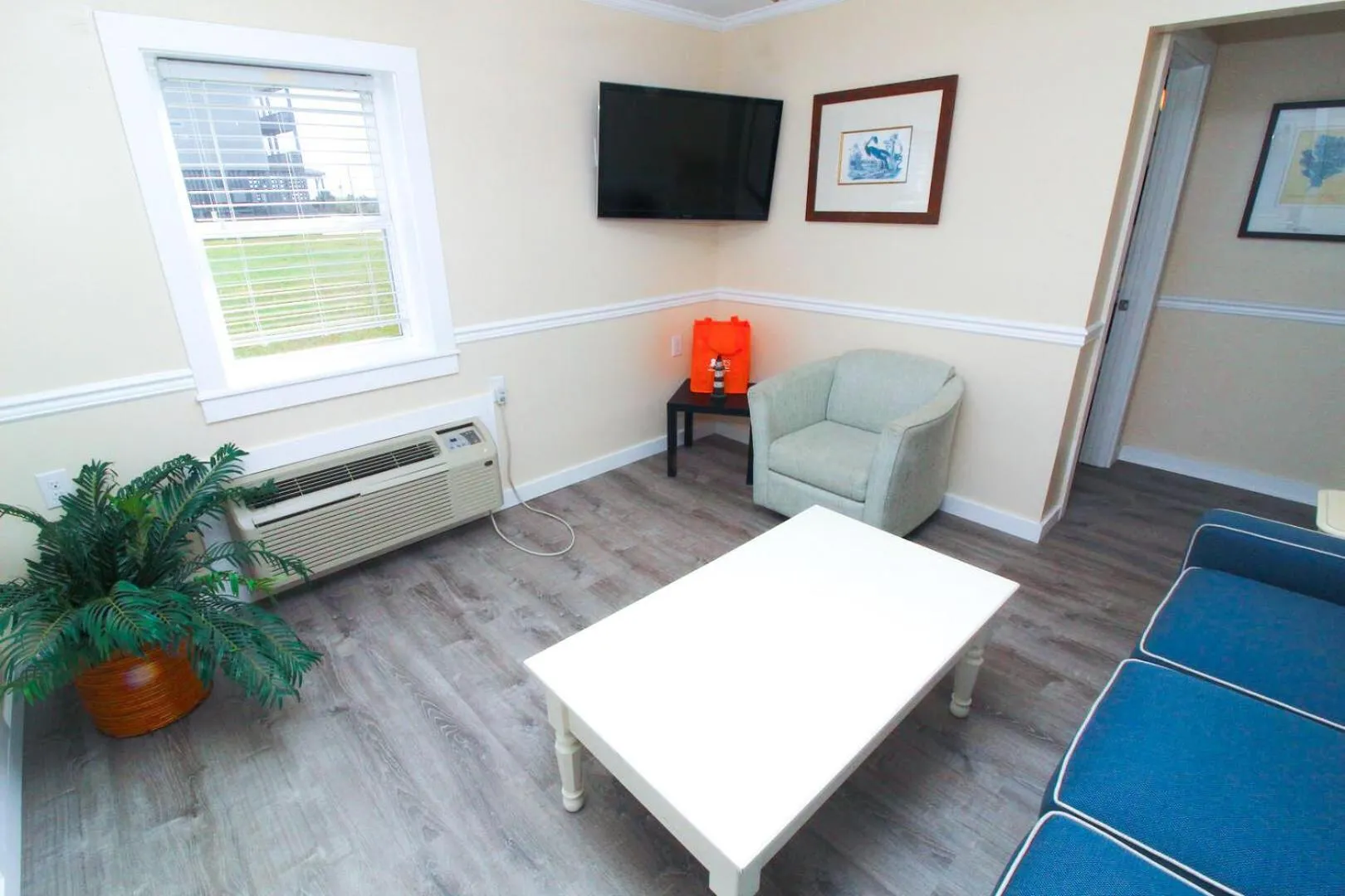 TV and multimedia in Fin 'N Feather Waterside Inn by Kees Vacations